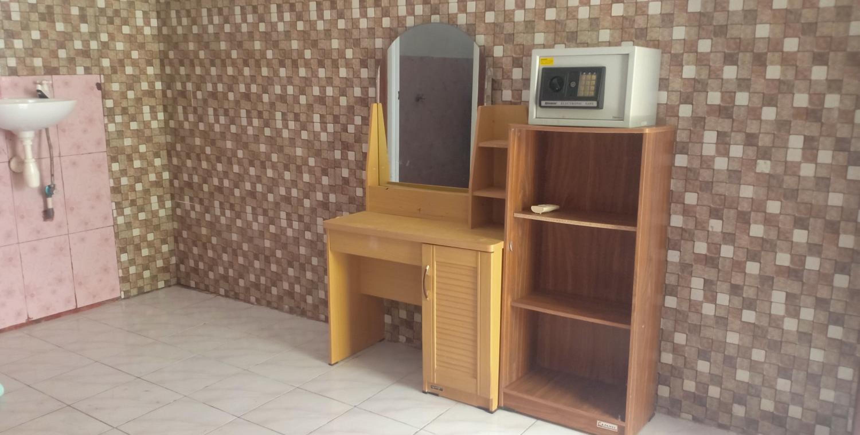Double Room with Private Bathroom - Photo 33