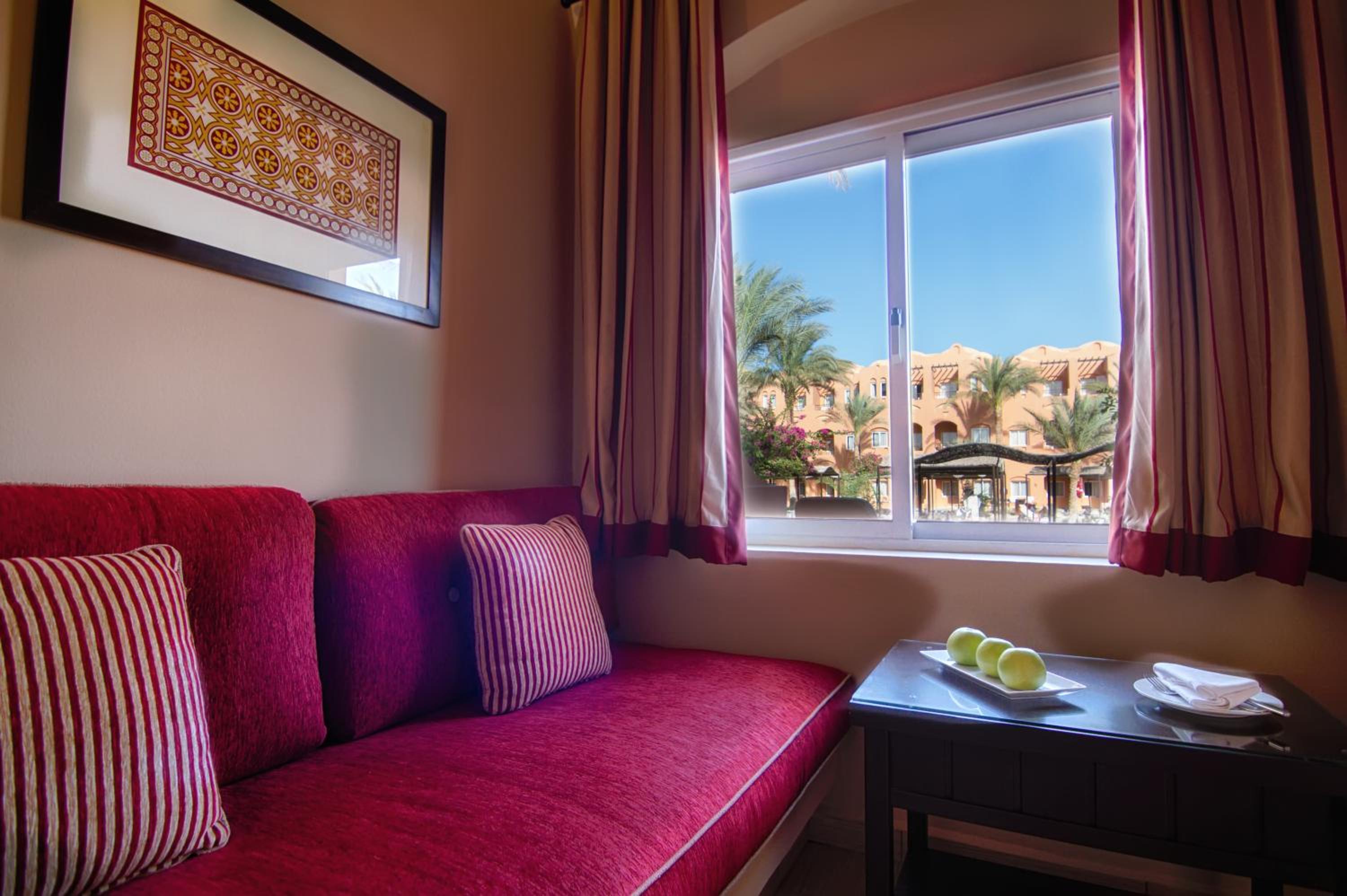 Superior, Queen or Twin Bed, Garden View