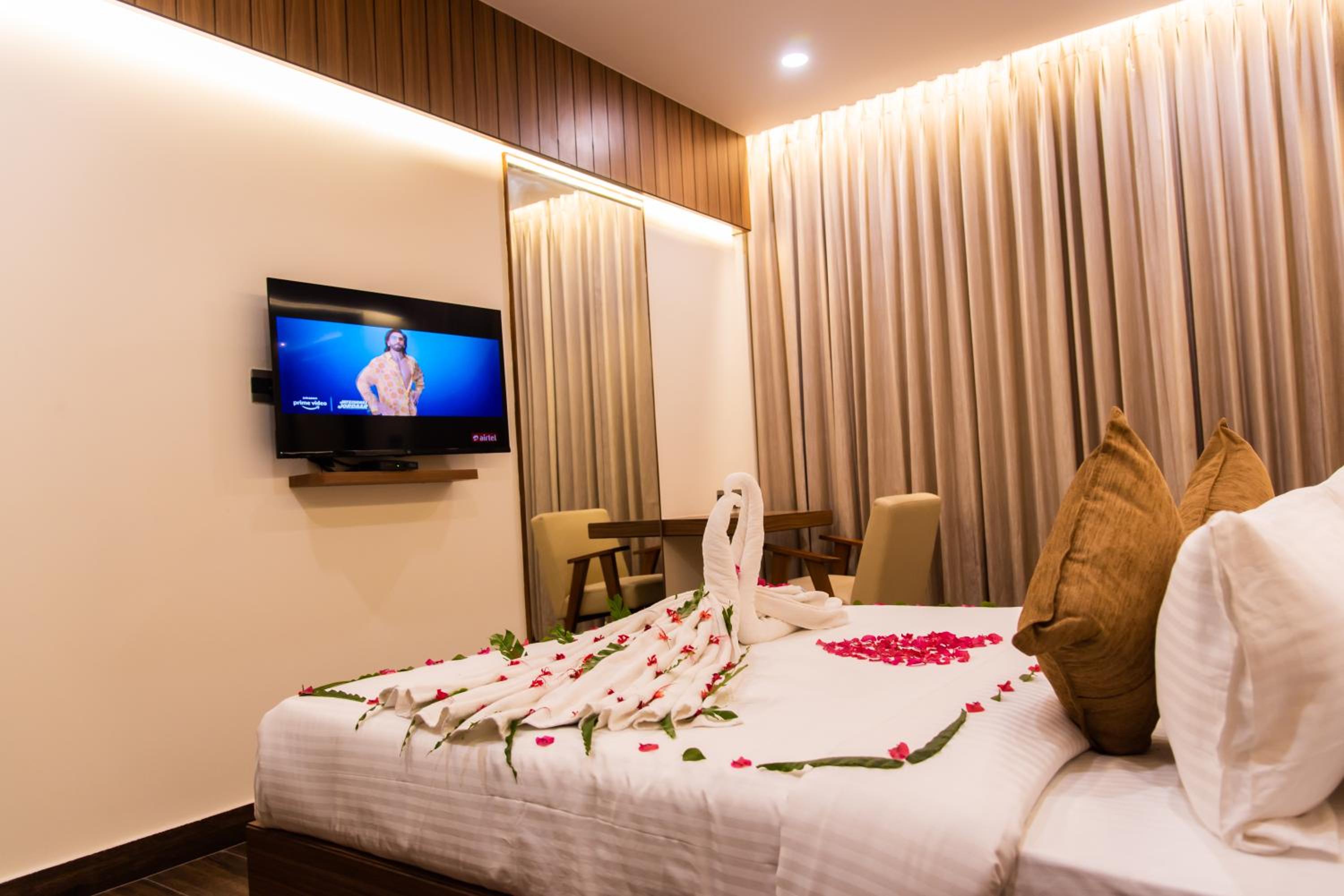 Superior Double or Twin Room - Photo 12