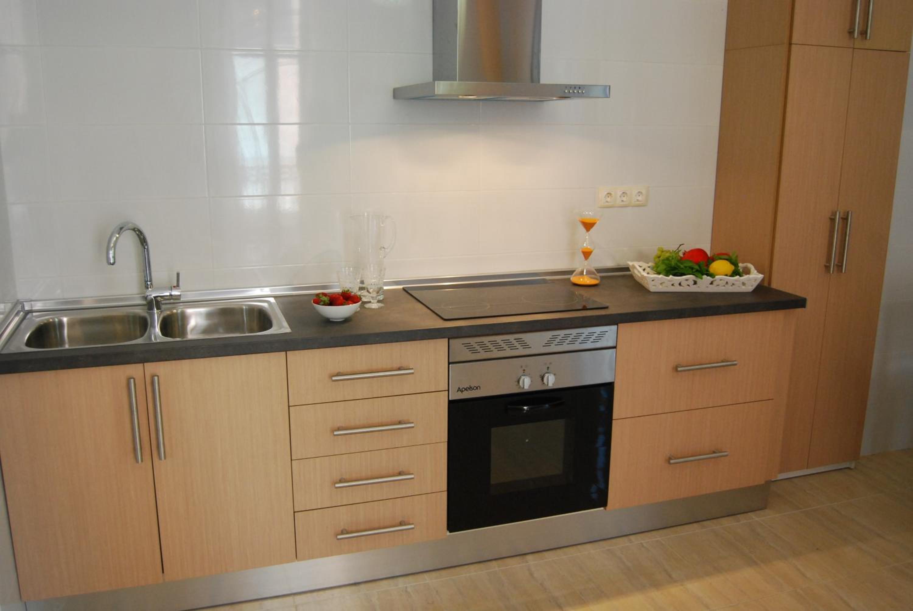 Two-Bedroom Apartment ( 3-5 Adults) photo 2