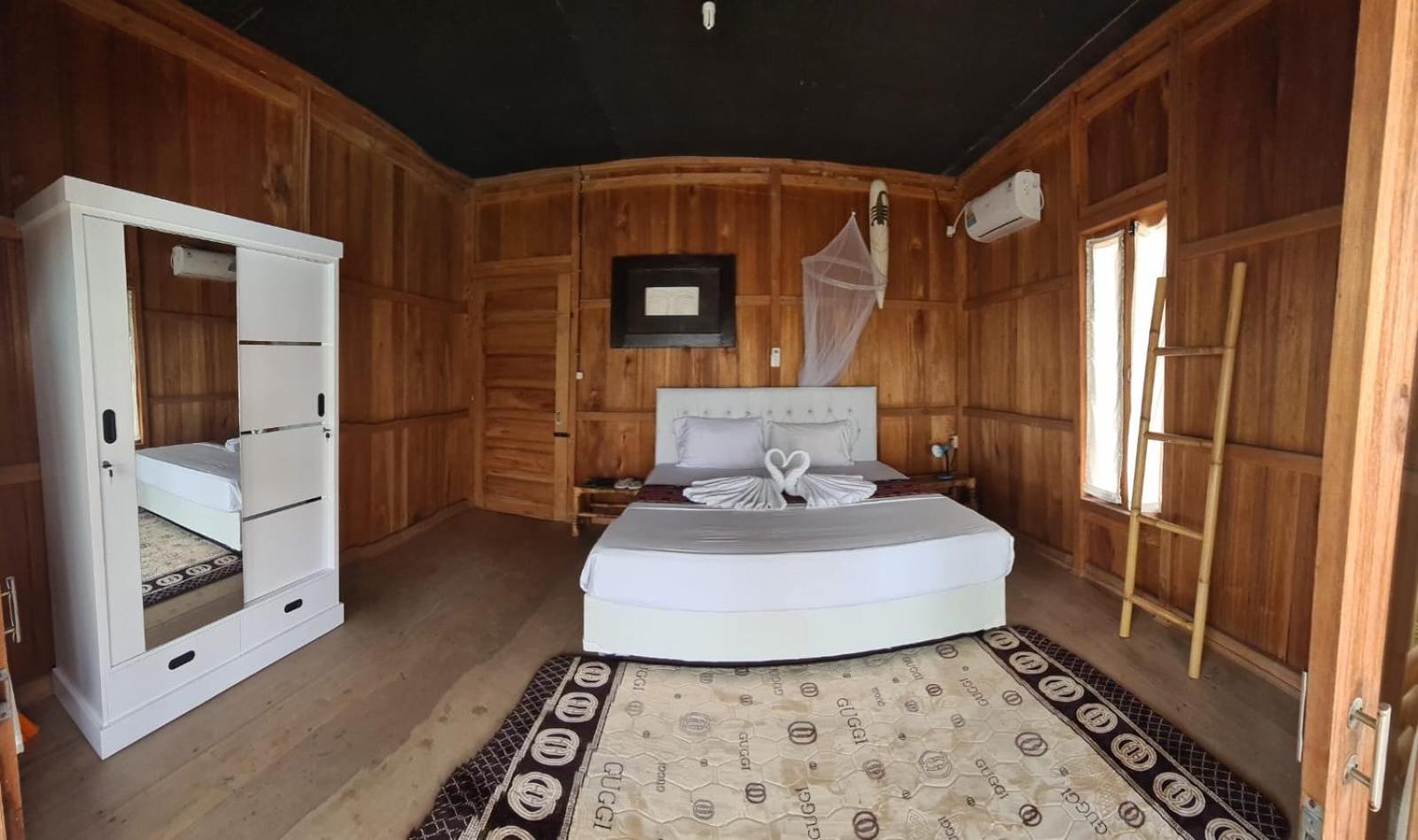 Deluxe Room - Photo 15