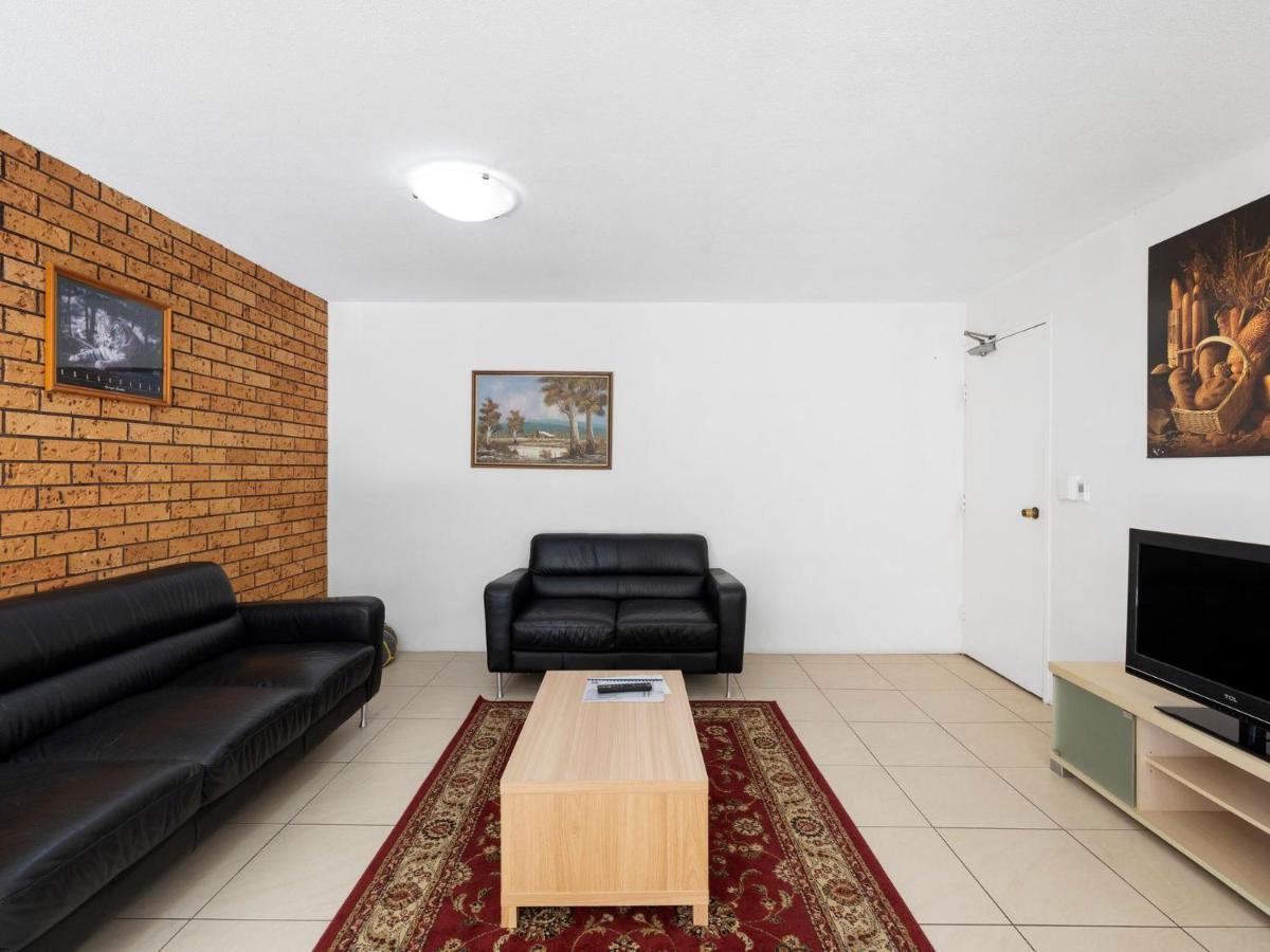 Two-Bedroom Apartment photo 3