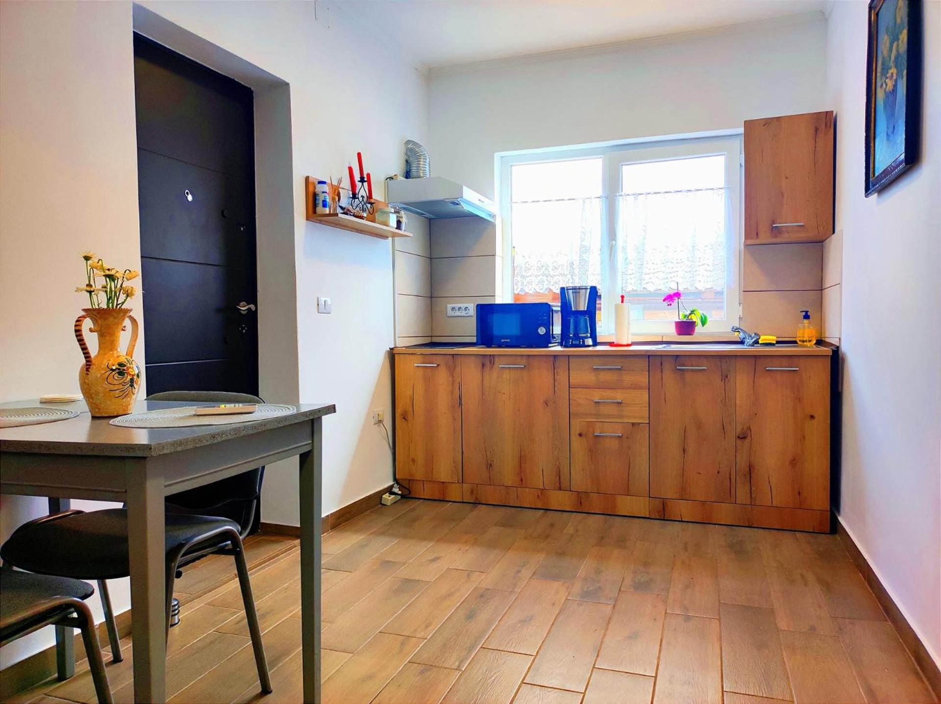 Apartment with Lake View - Photo 12