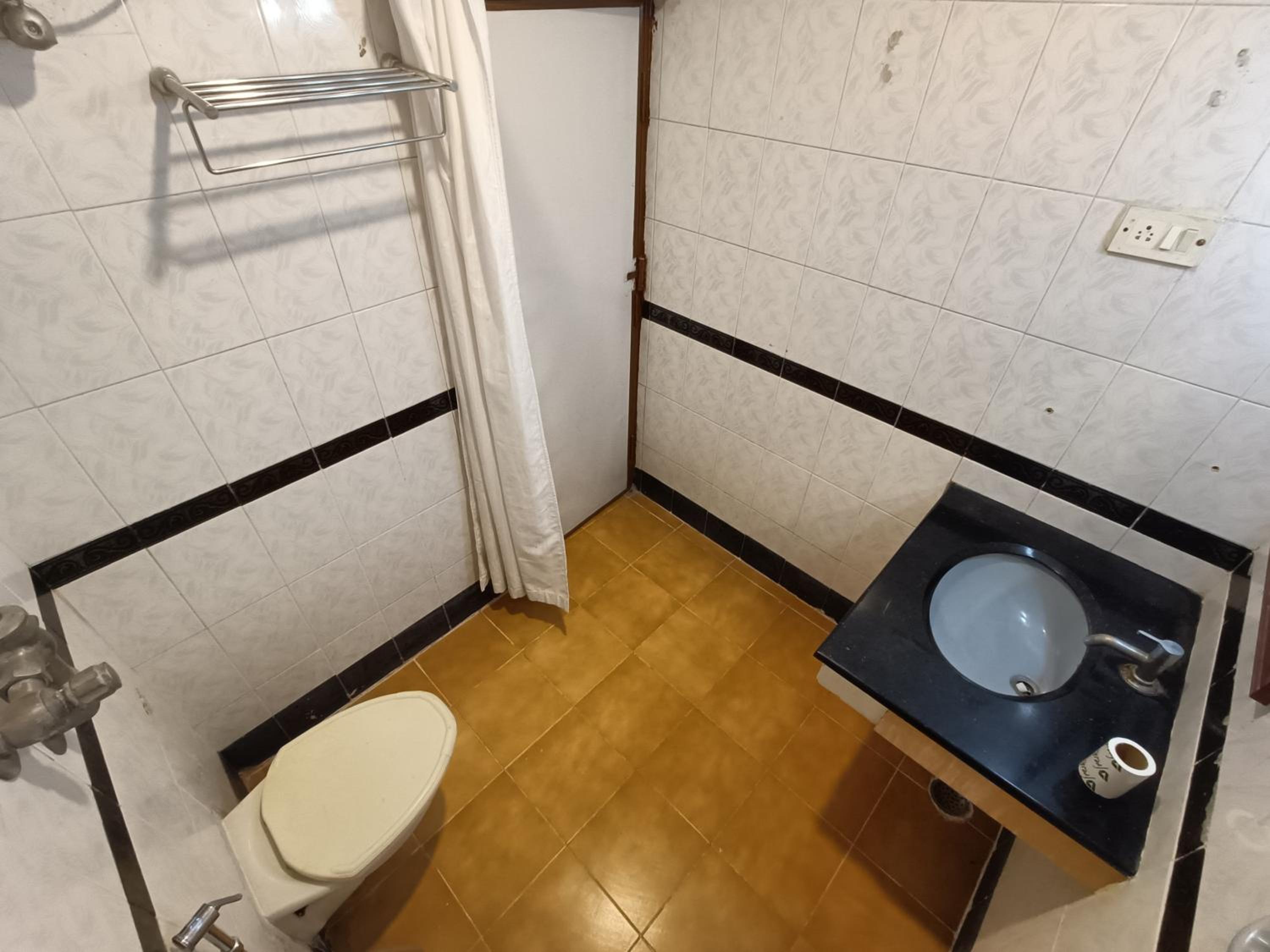 Deluxe Room - Photo 14