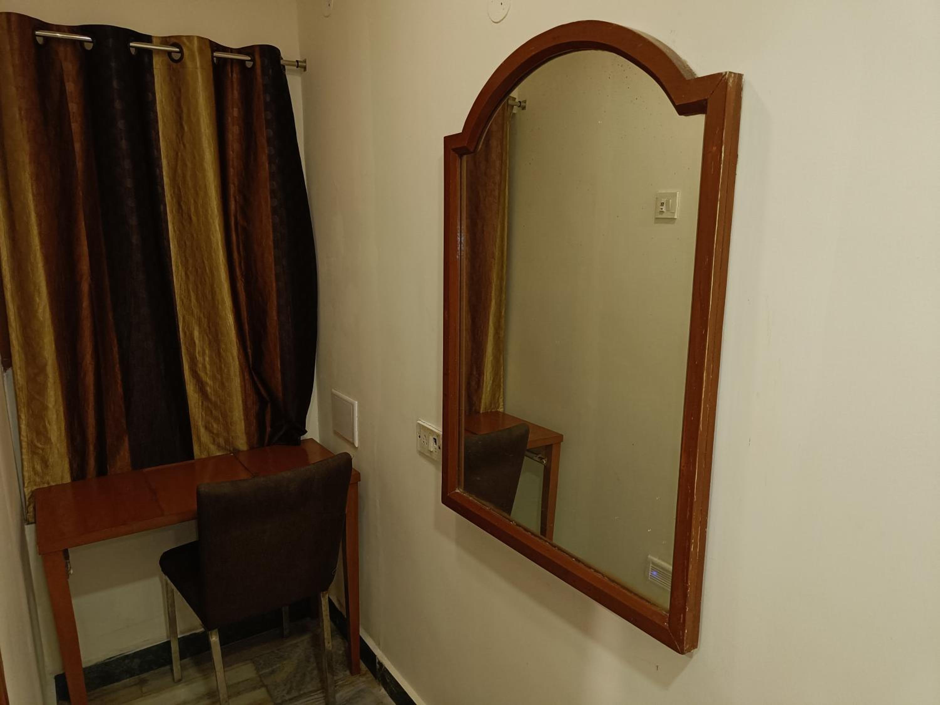 Deluxe Room - Photo 18
