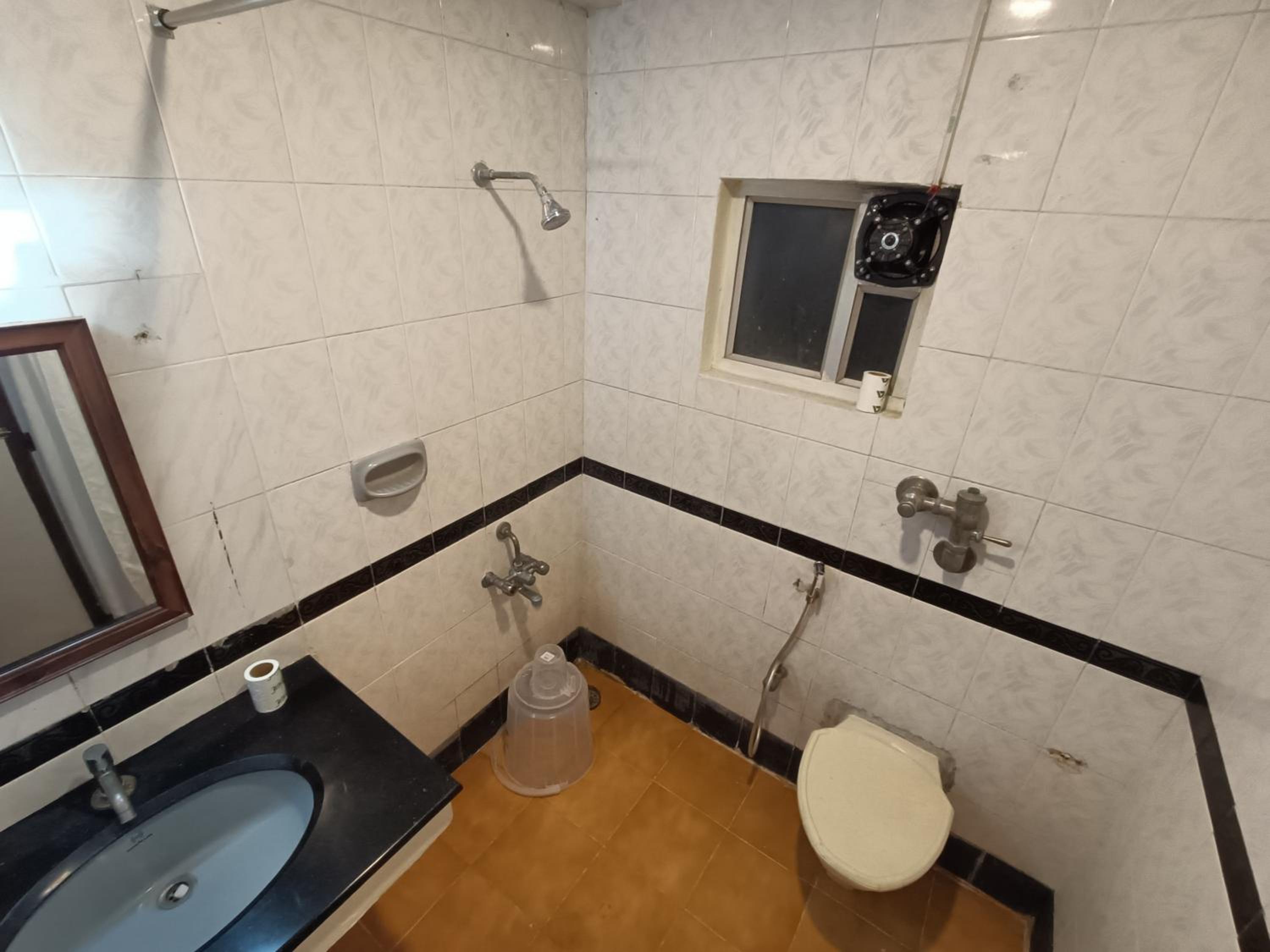 Deluxe Room - Photo 15