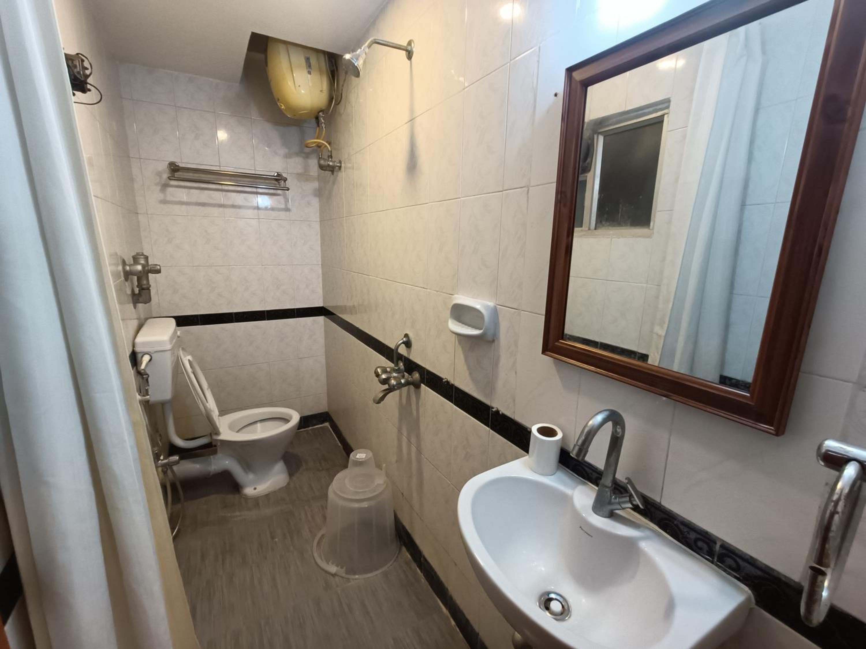 Deluxe Twin Room - Photo 17