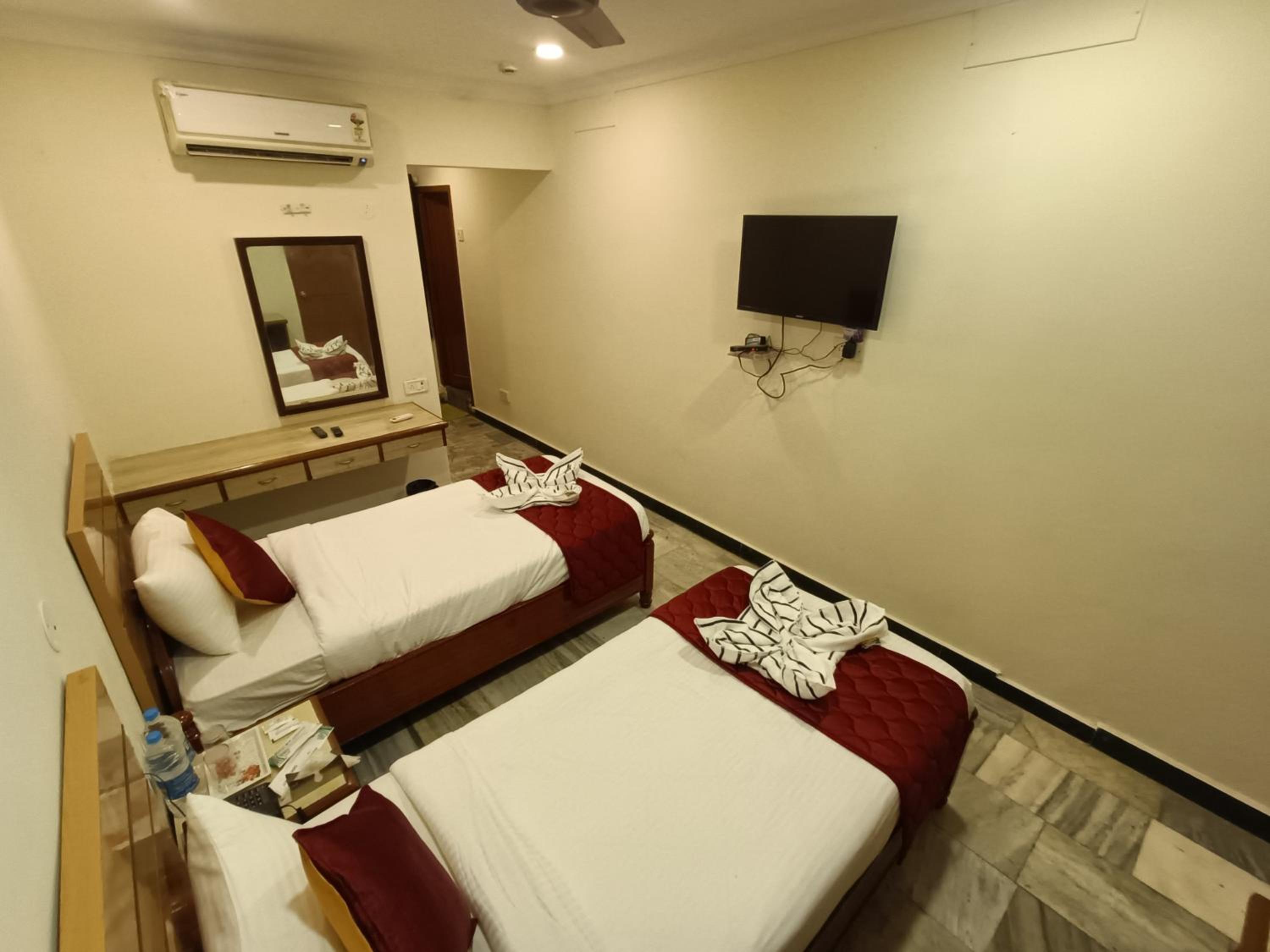 Deluxe Twin Room - Photo 6