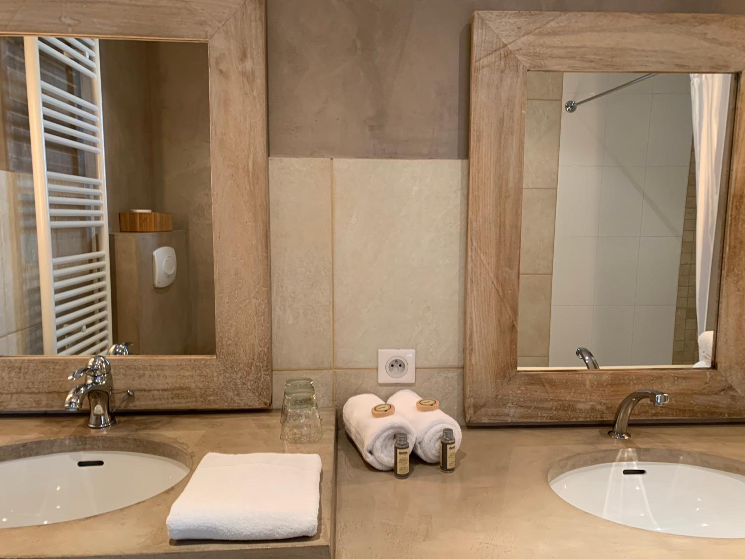 Superior Triple Room - Photo 4