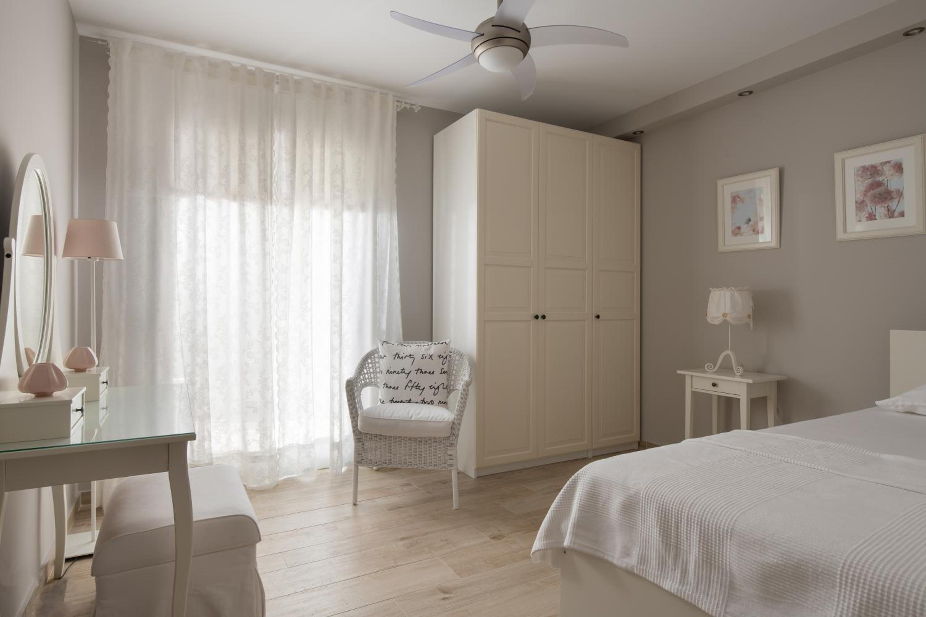Three-Bedroom Villa photo 3