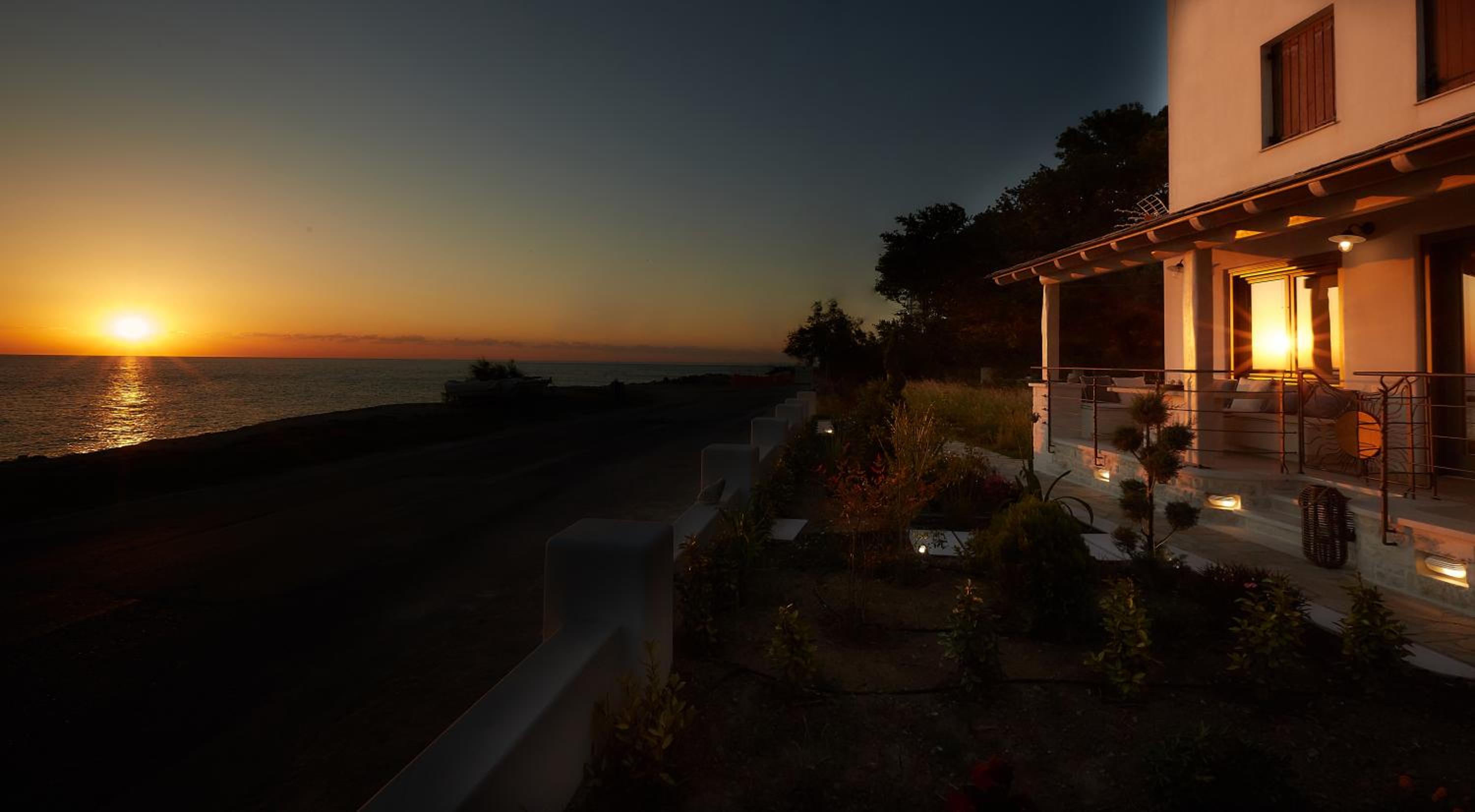 Apartment with Sea View - Photo 20