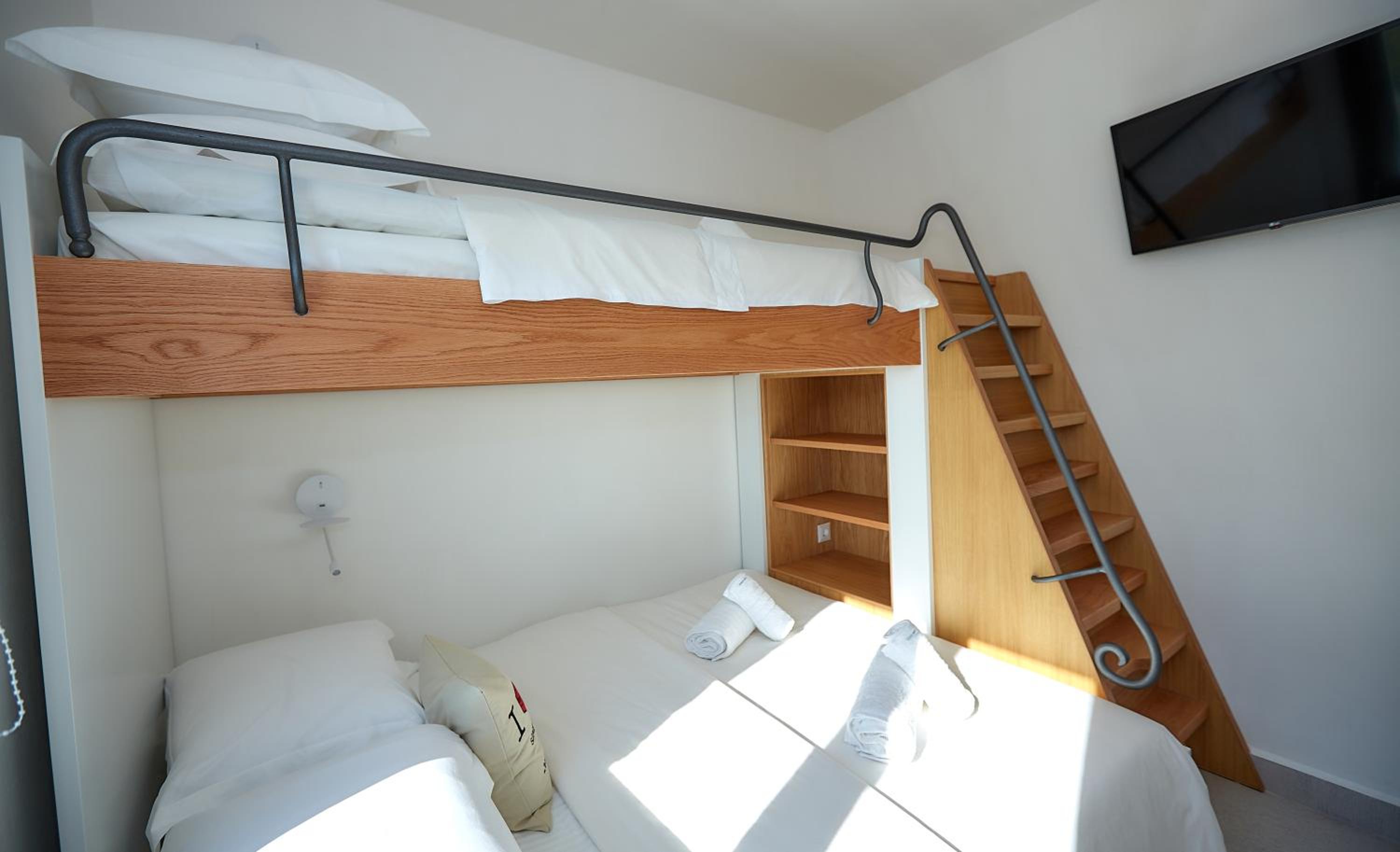 Apartment with Sea View - Photo 1