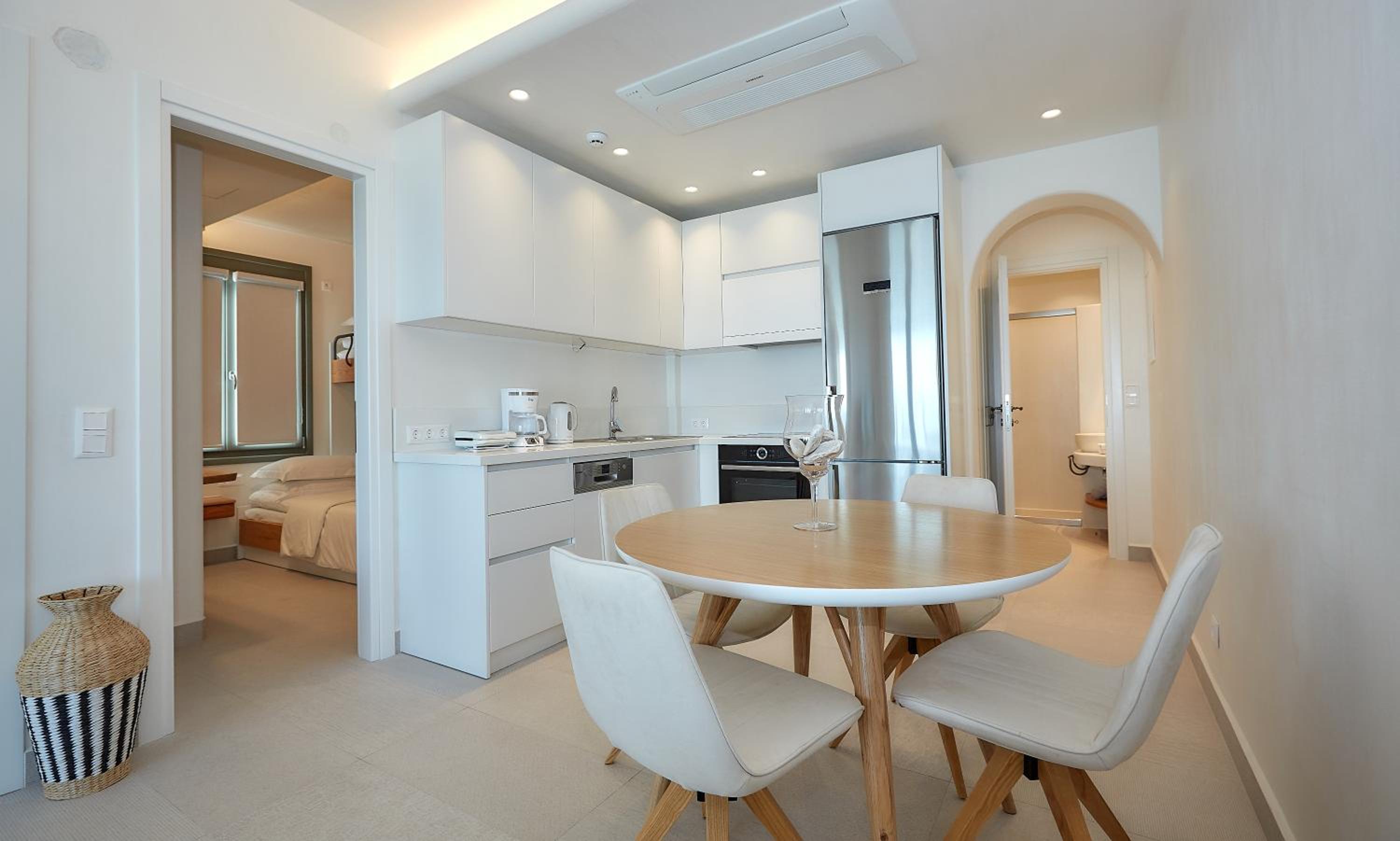 Apartment with Sea View - Photo 23