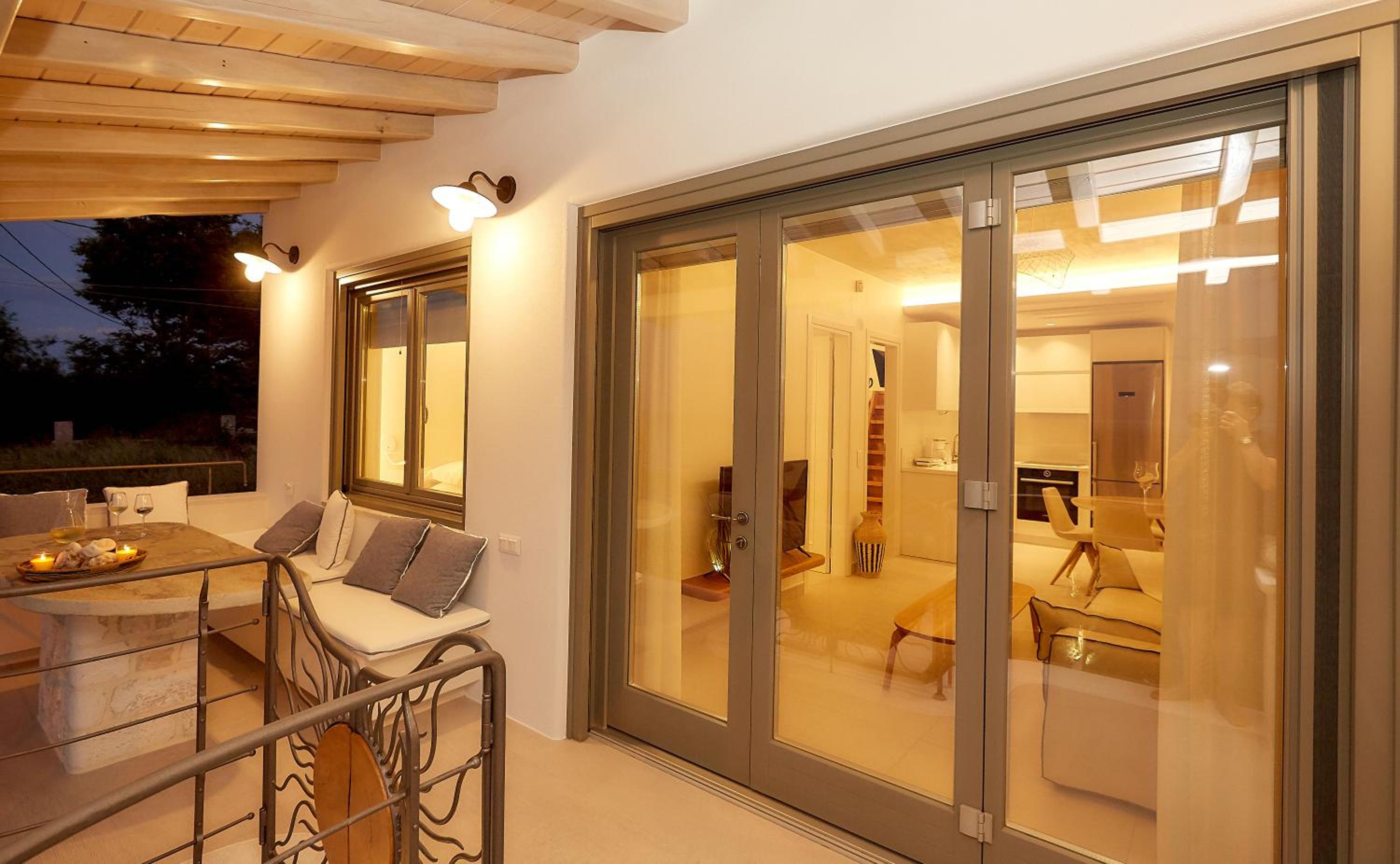 Apartment with Sea View - Photo 6
