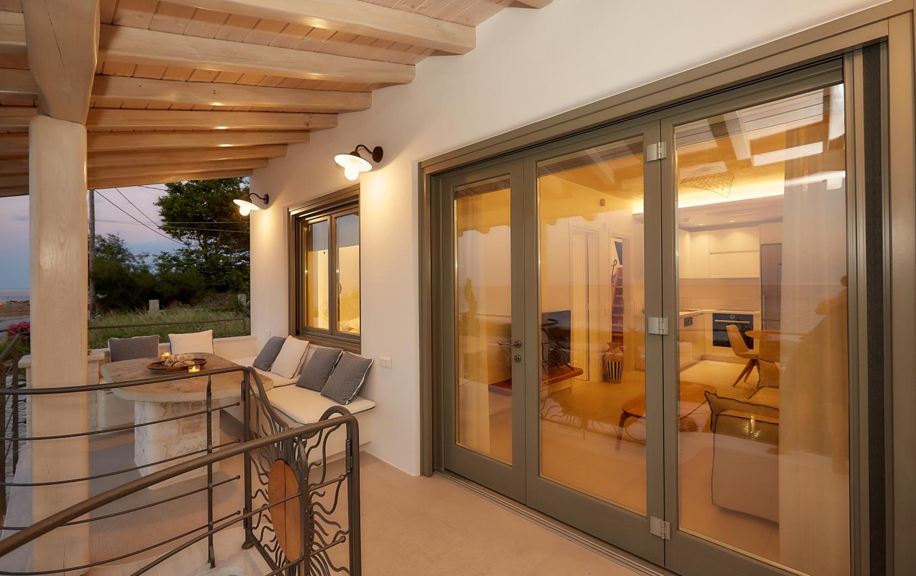 Apartment with Sea View - Photo 8