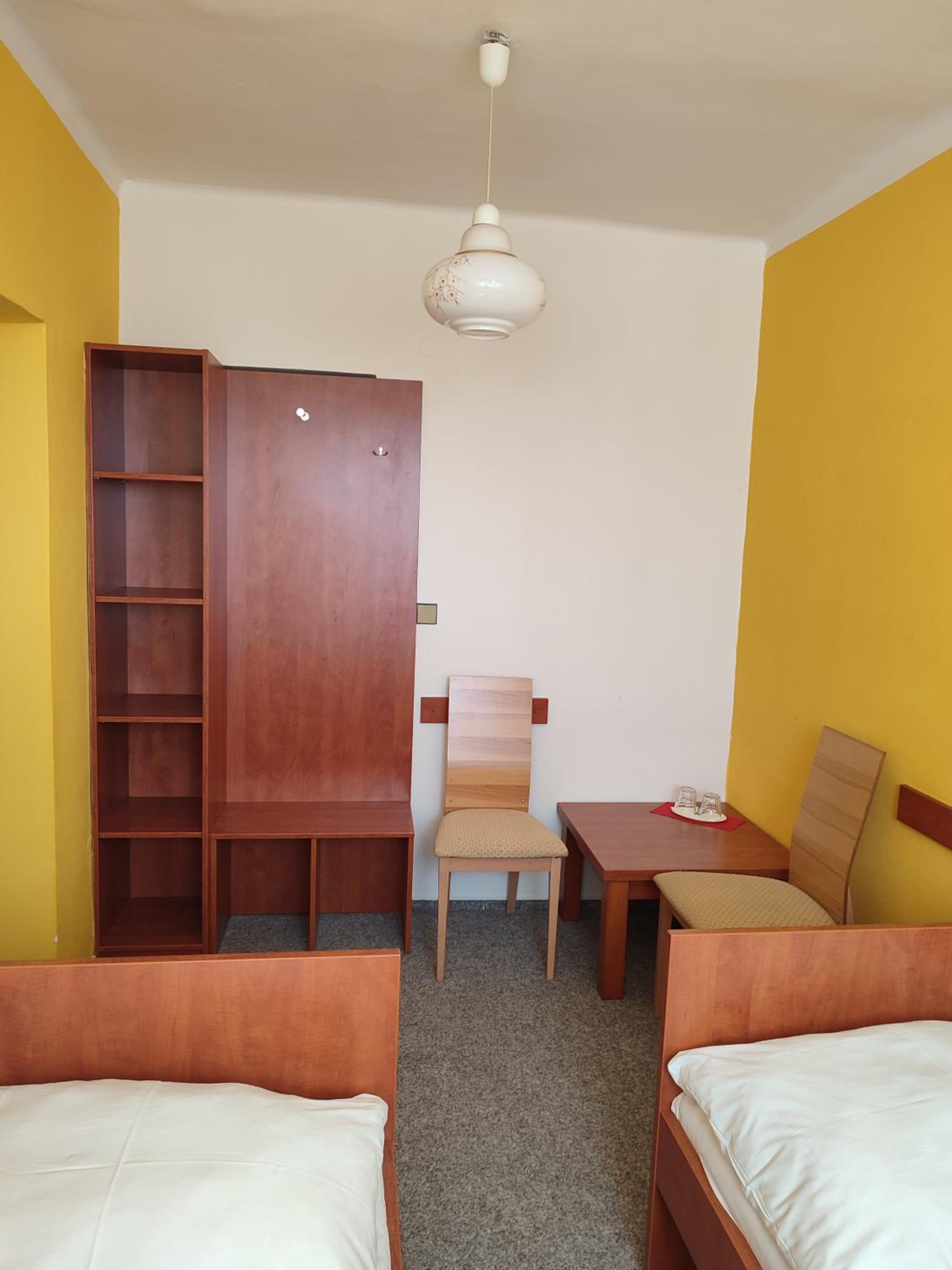 Economy Quadruple Room - Photo 3