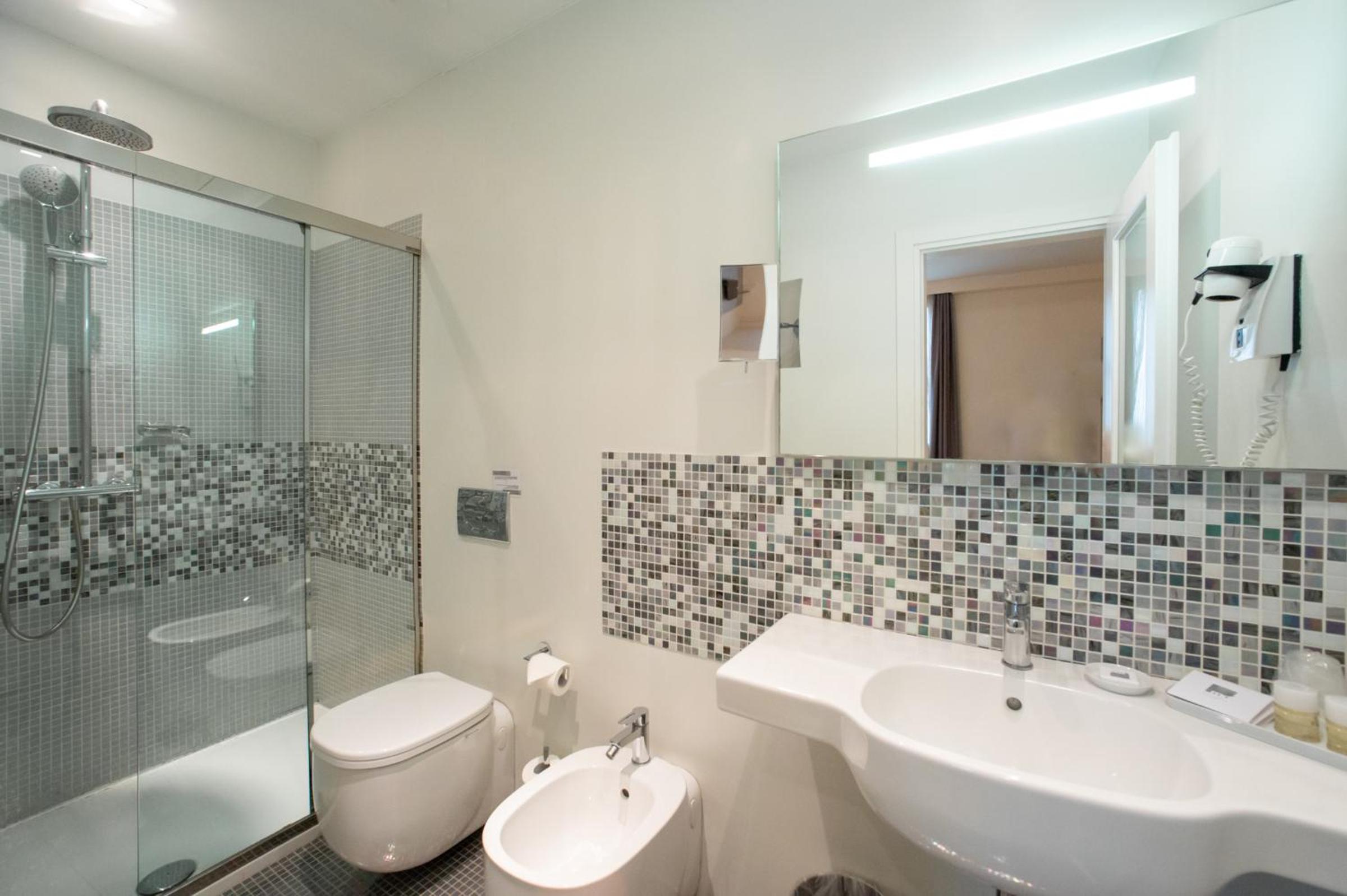 Double Room - Photo 2
