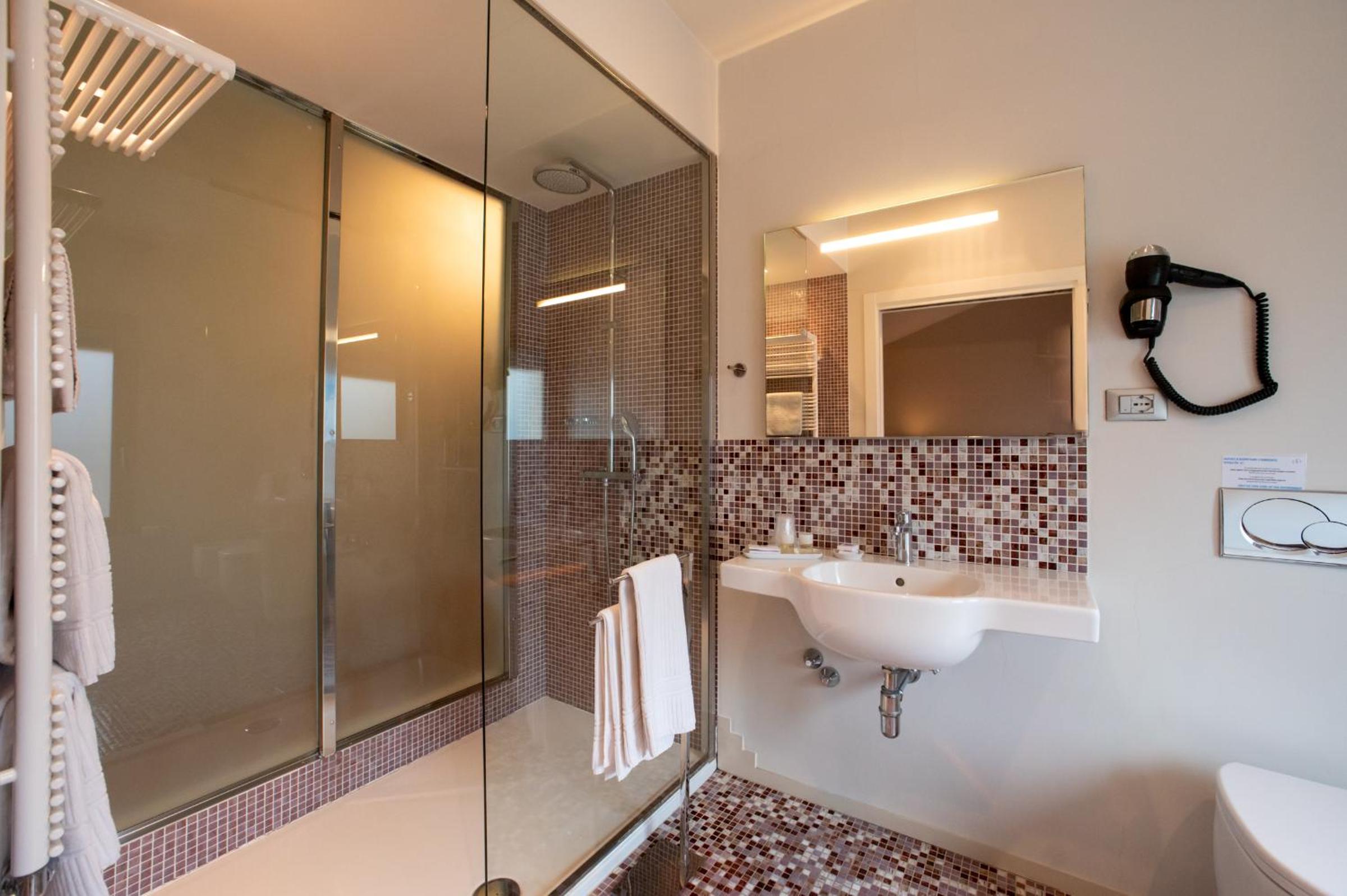 Superior Double Room - Photo 15
