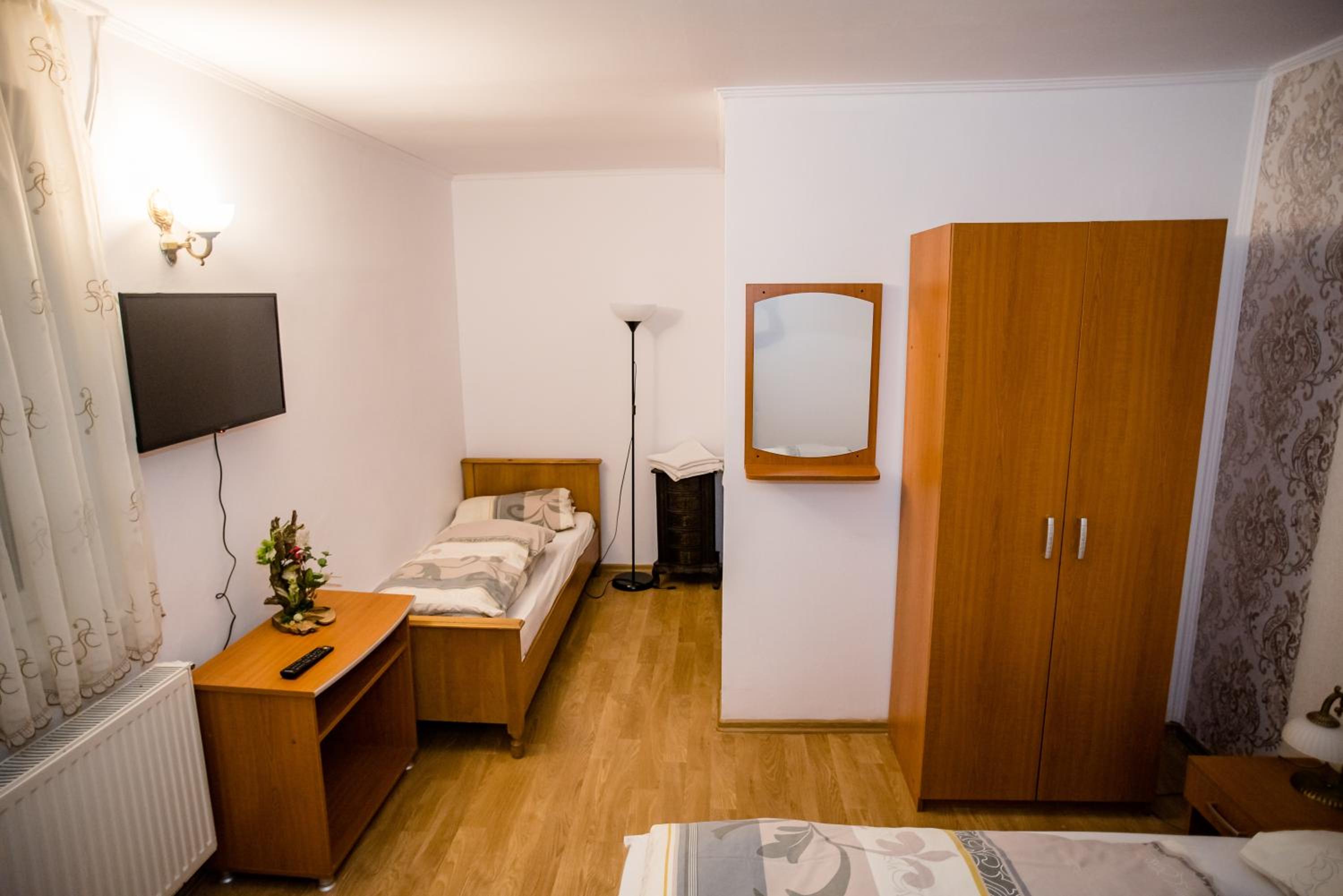 Twin Room with Bathroom photo 3