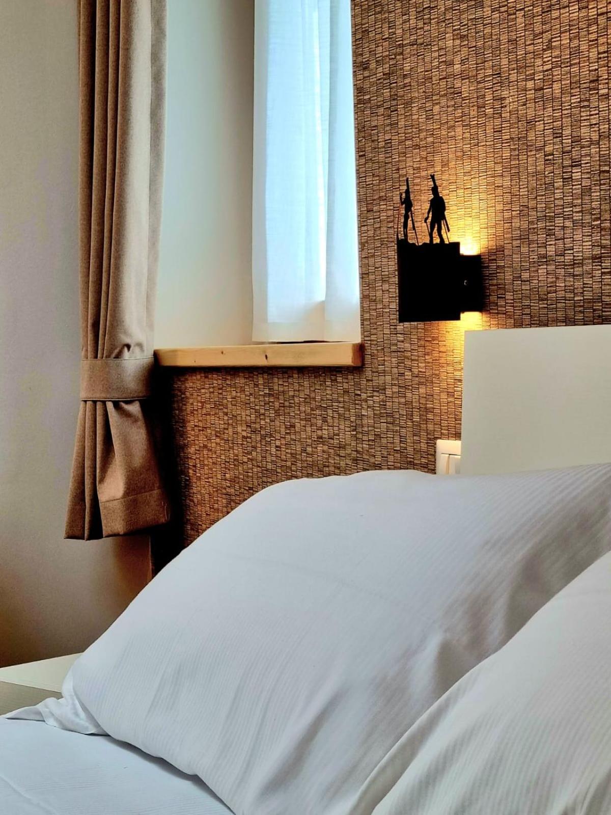 Quadruple Room with Mountain View photo 3