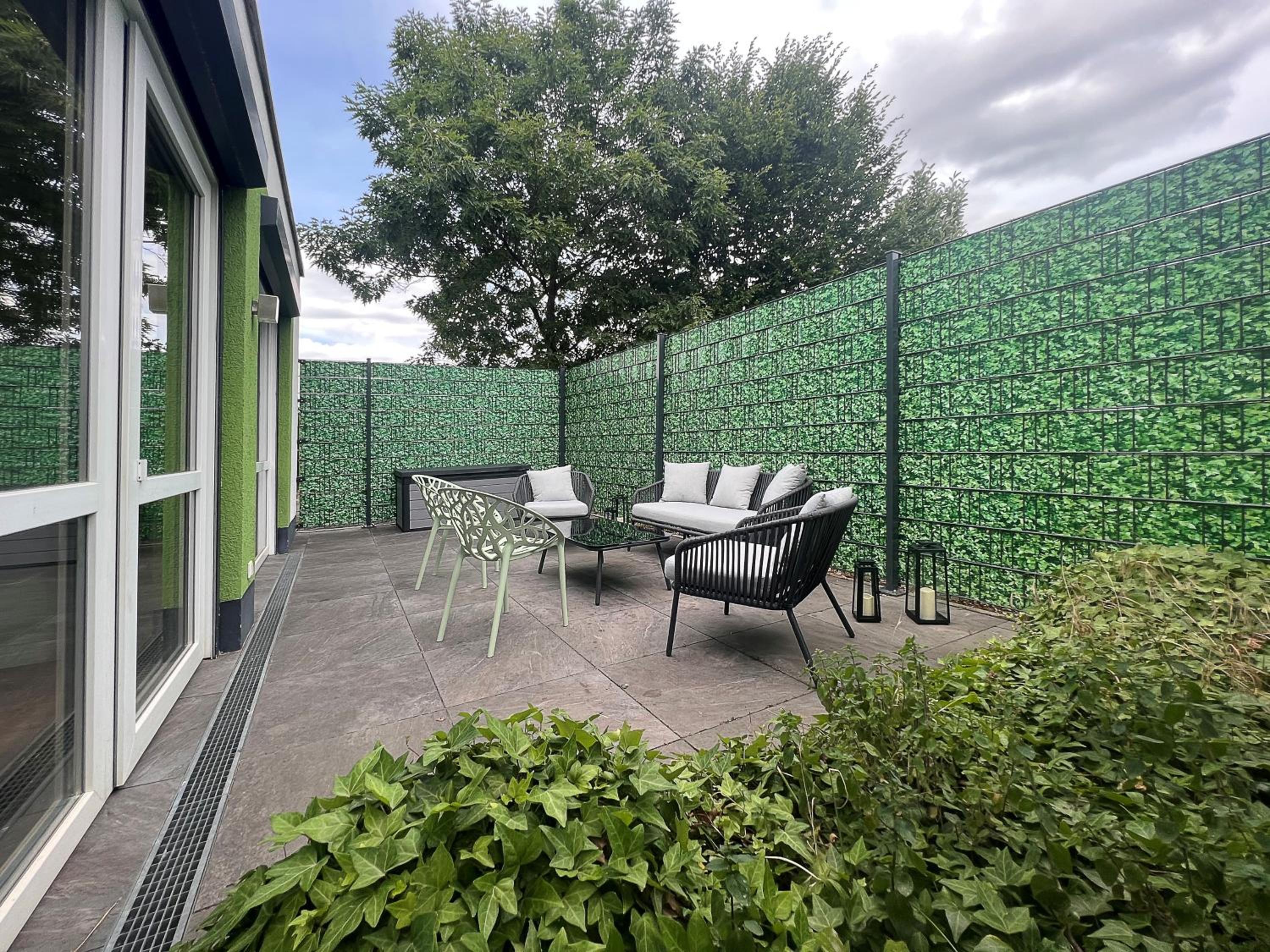 Supreme 2 bedroom apartment with living room and Terrace - Photo 2