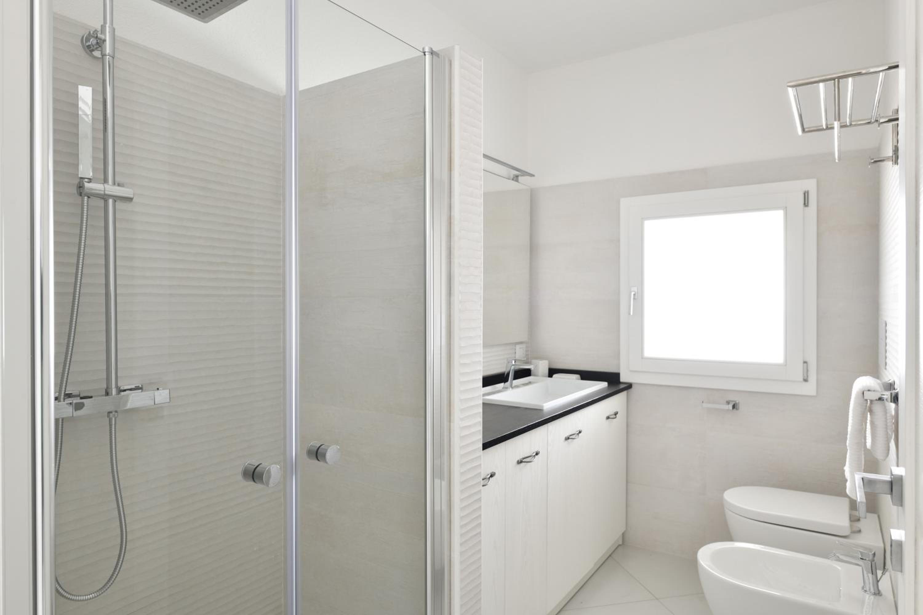 Two-Bedroom Deluxe Apartment with Garden View photo 2