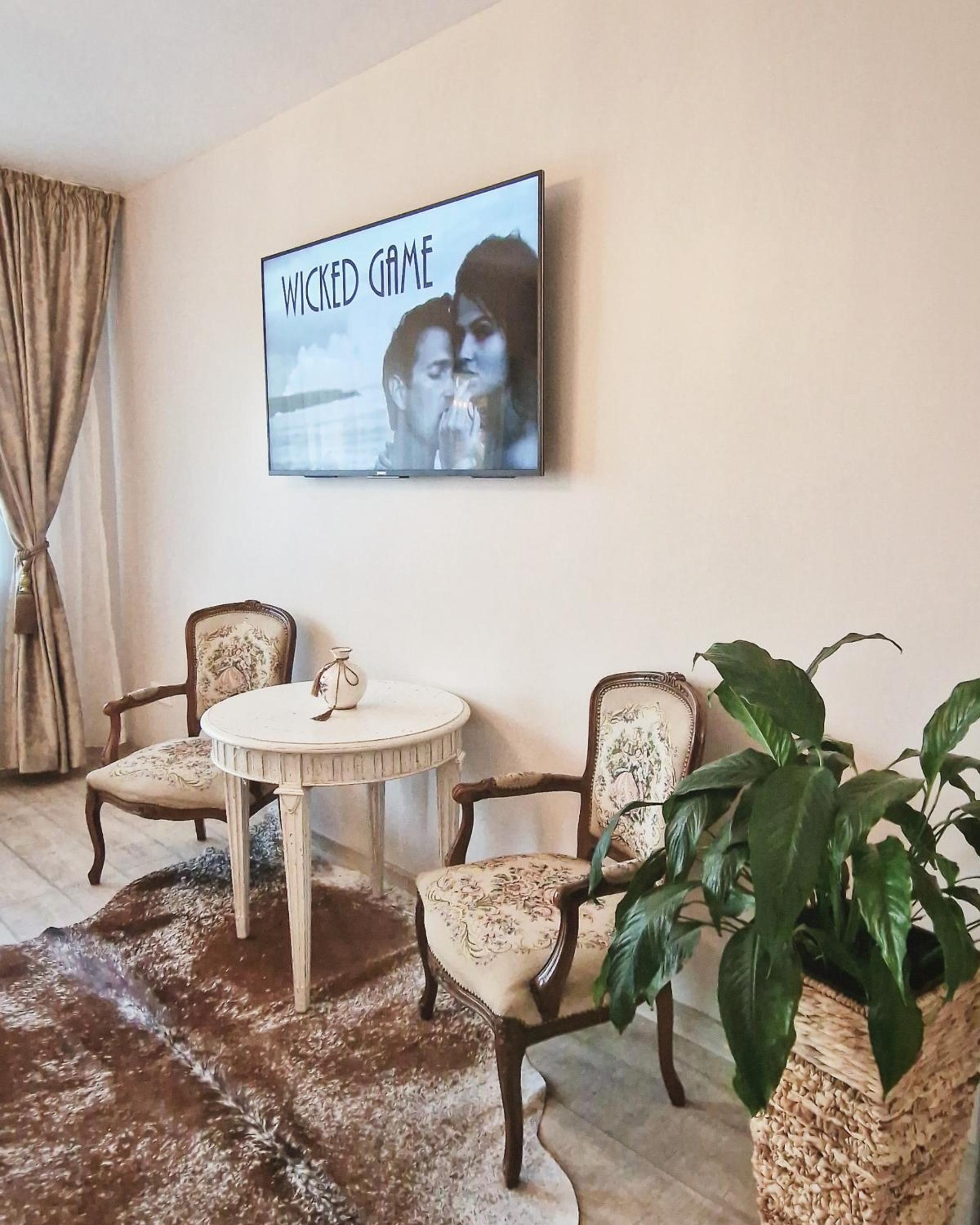 One-Bedroom Apartment - Photo 60