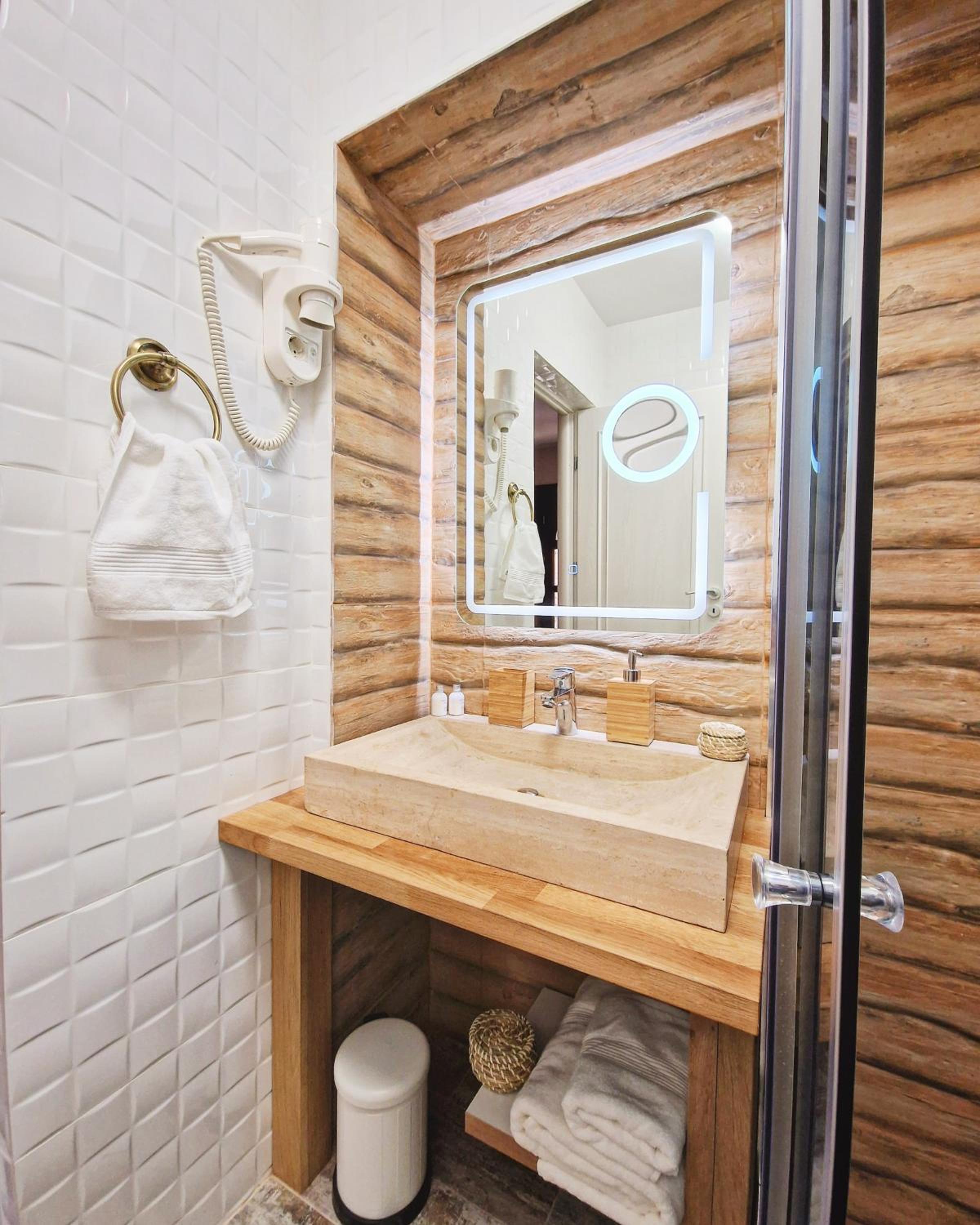 One-Bedroom Apartment - Photo 63
