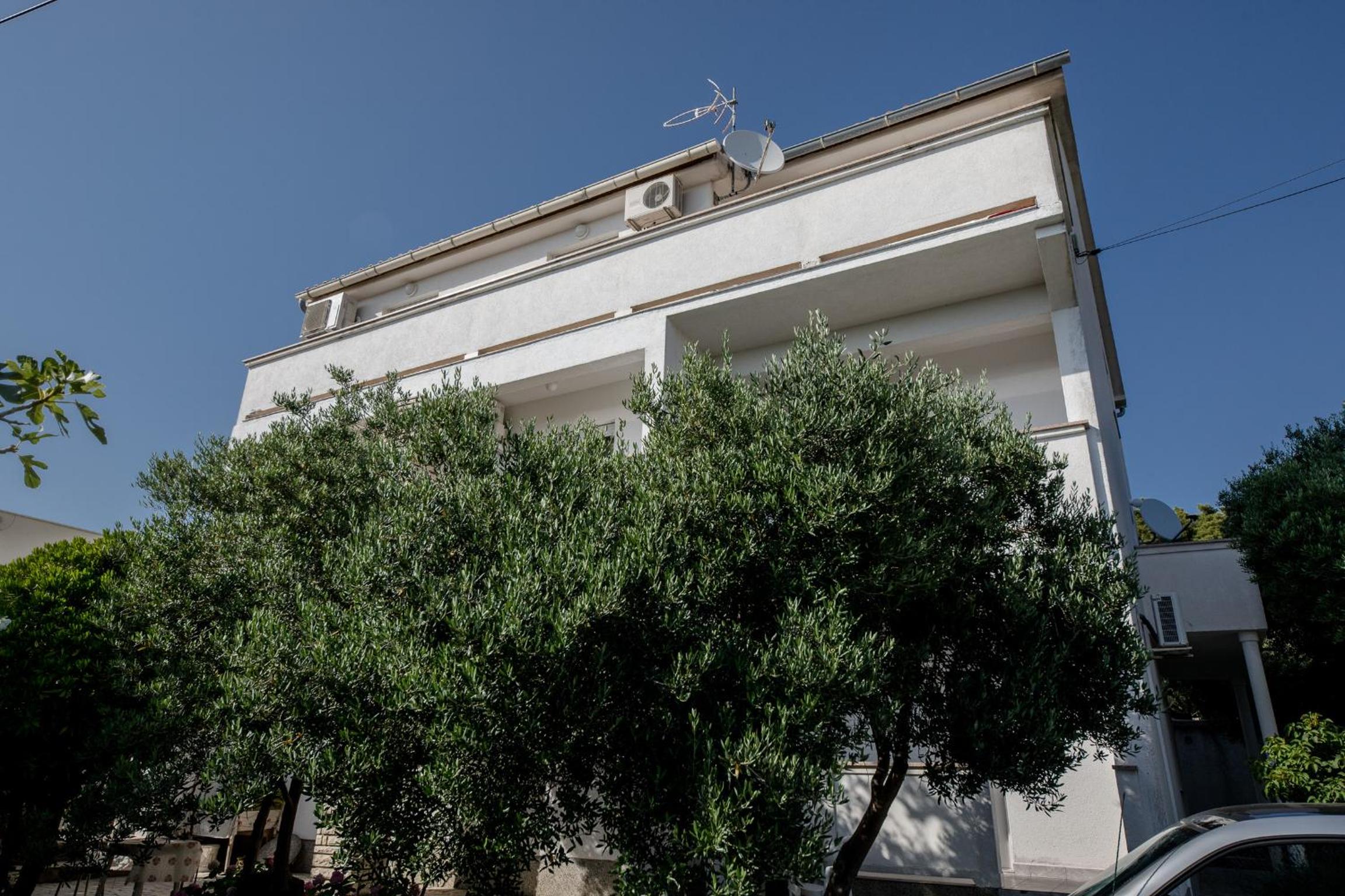 Apartment with Terrace photo 2