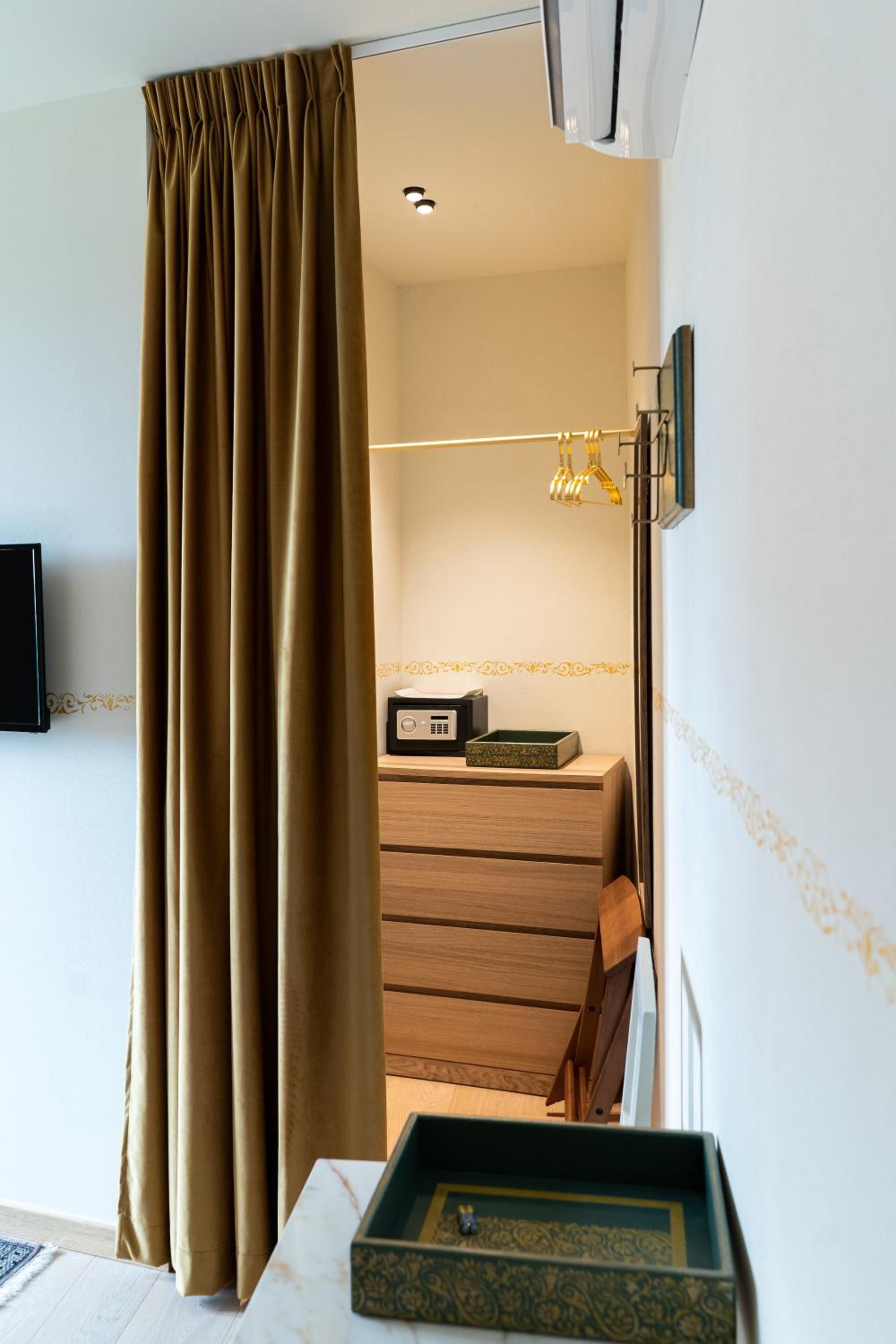 King Room - Photo 1