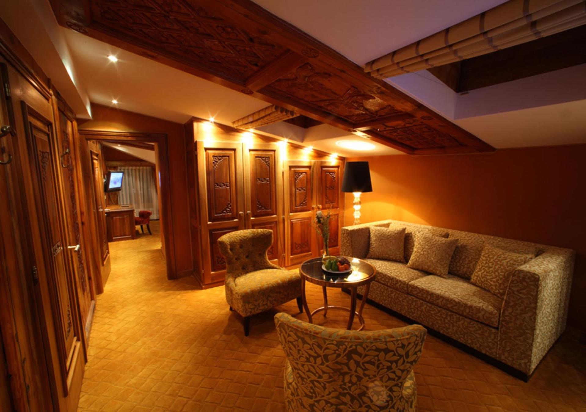 Classic Junior Suite - Photo 3