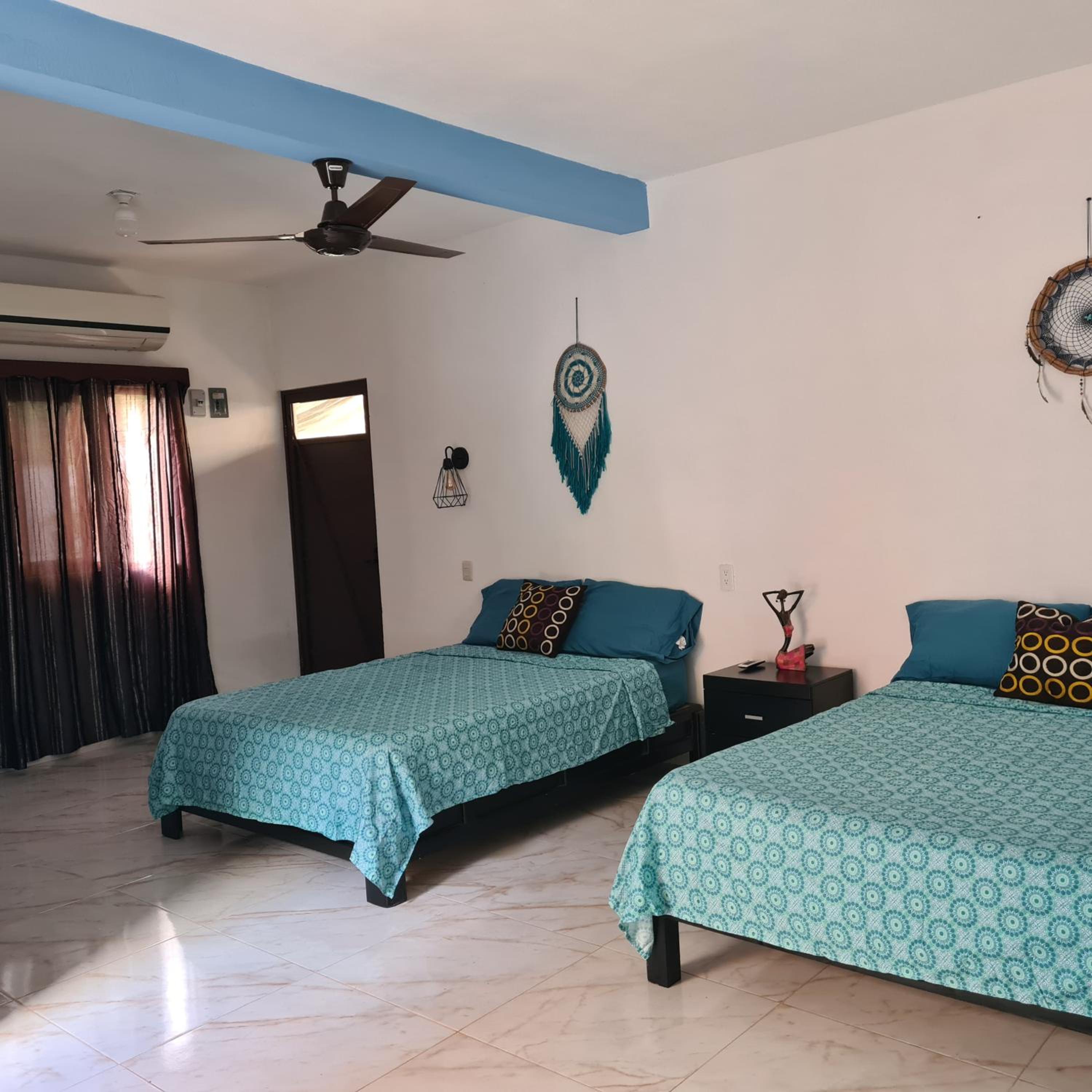 One-Bedroom Apartment - Photo 9