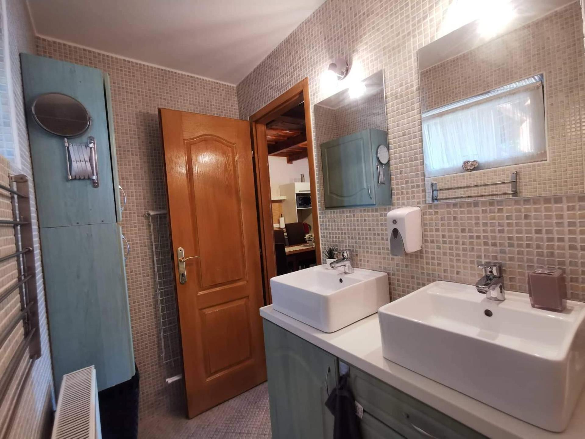 Four-Bedroom House photo 2
