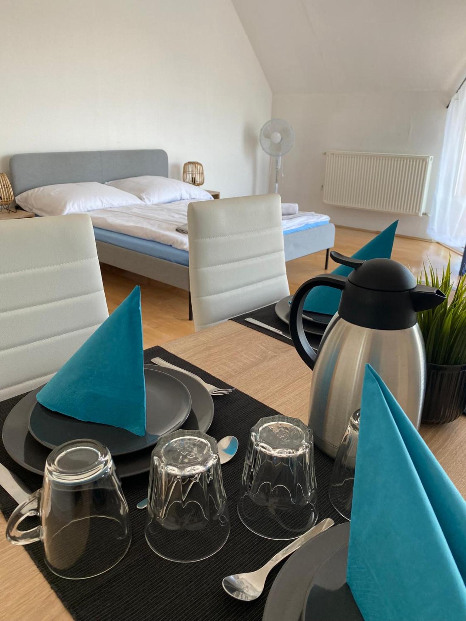 King Suite with Balcony photo 1