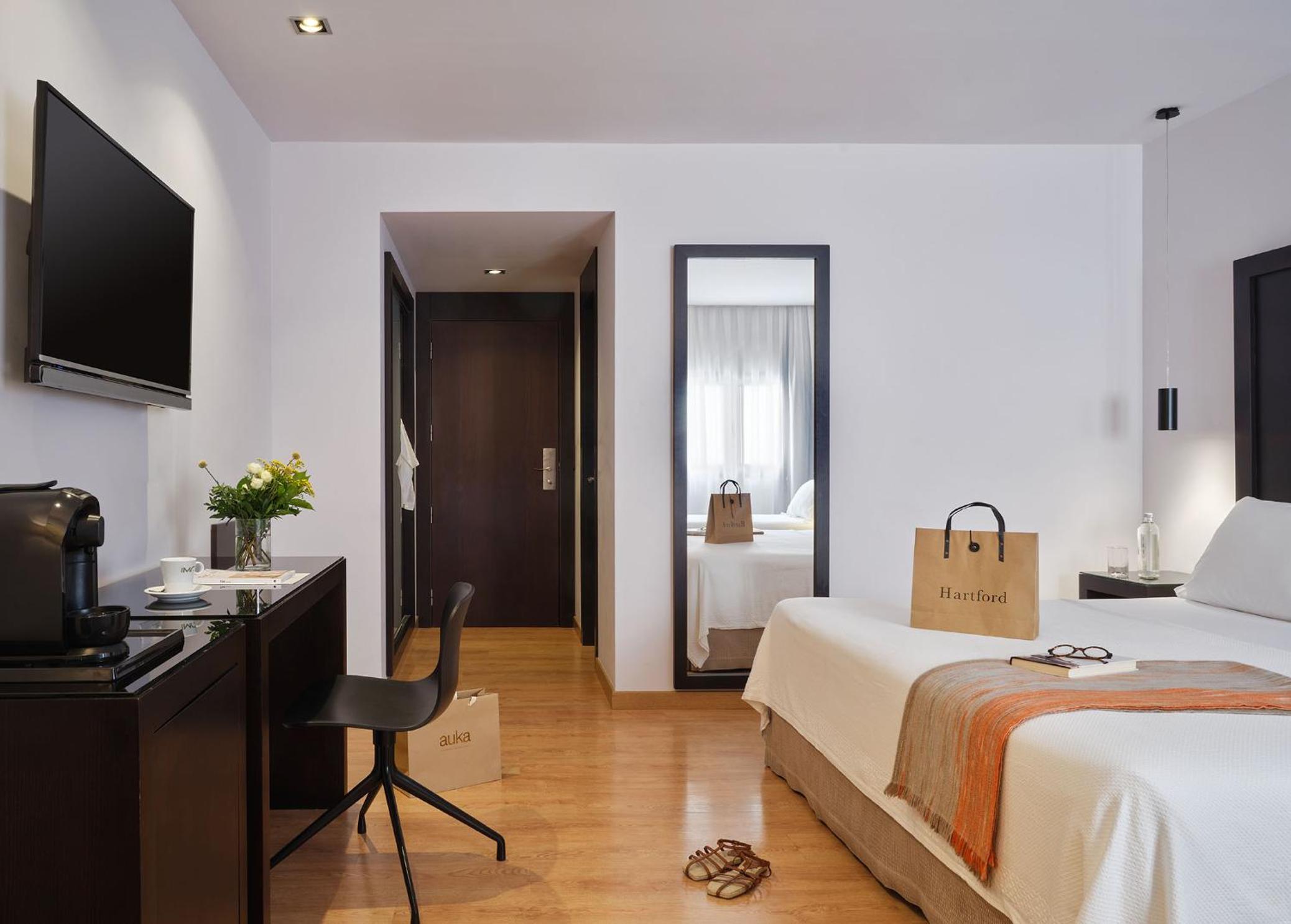 Double Room with Extra Bed - Photo 1