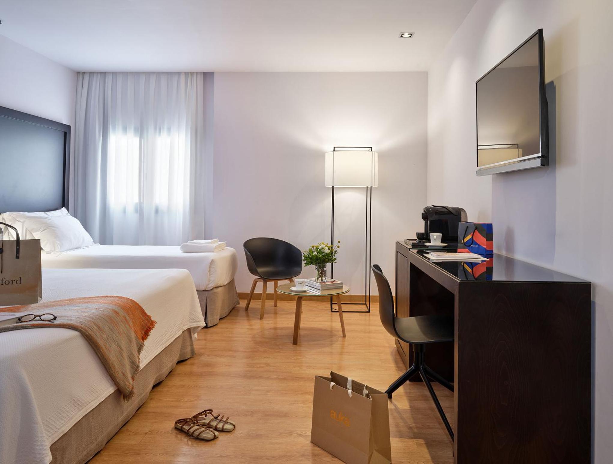 Double Room with Extra Bed - Photo 7