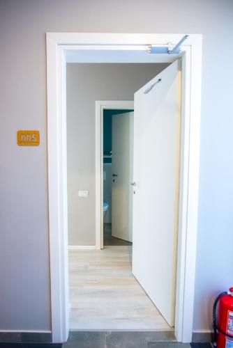 Apartment with Lake View photo 2