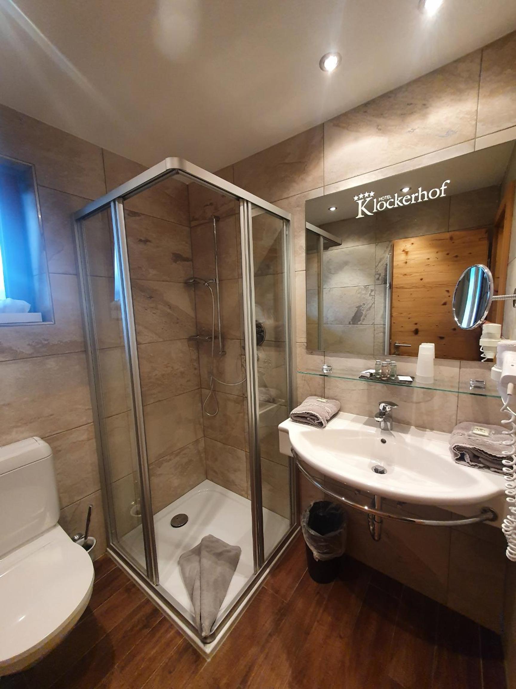 Superior Double Room with Balcony - Photo 11