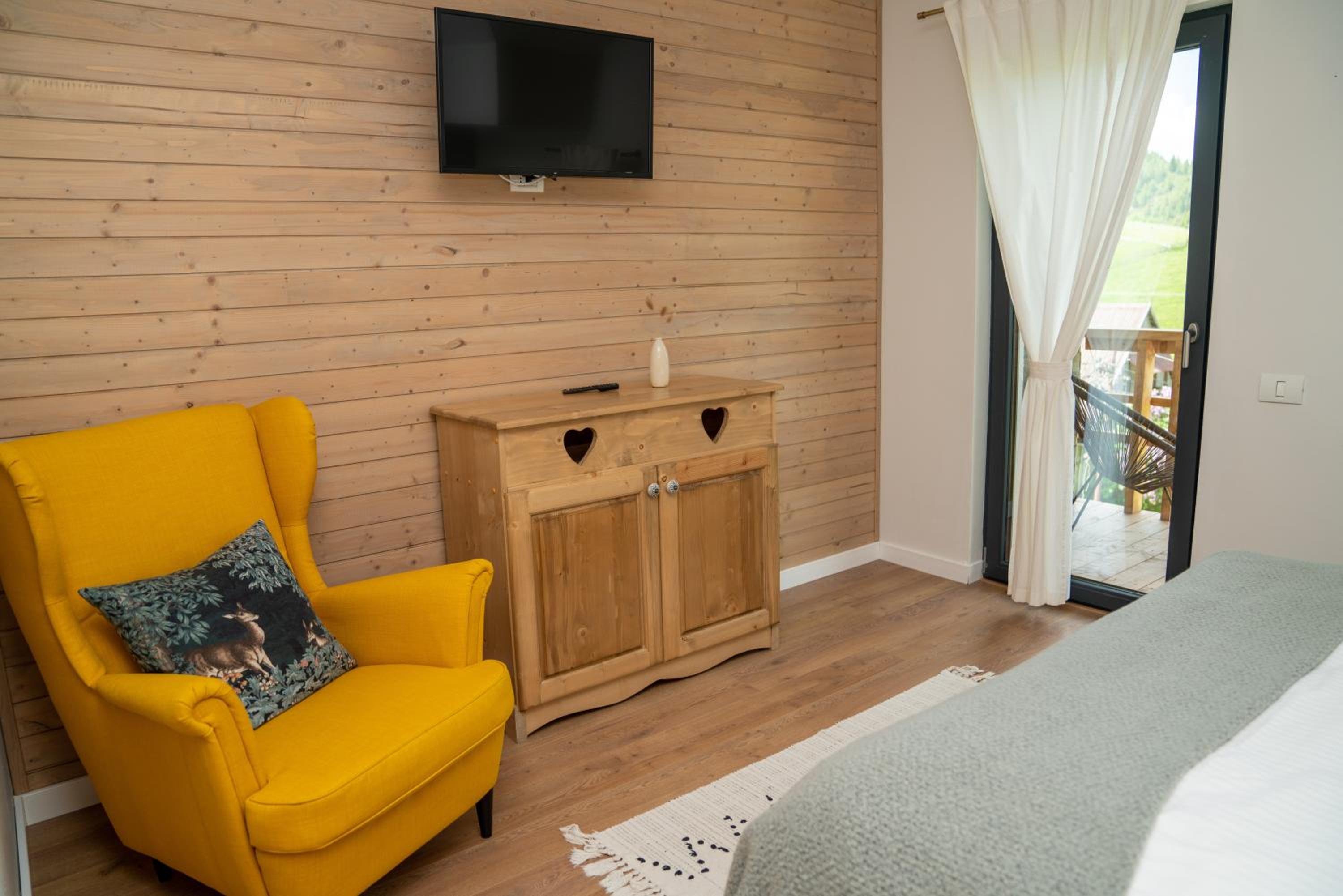 Three-Bedroom House photo 1