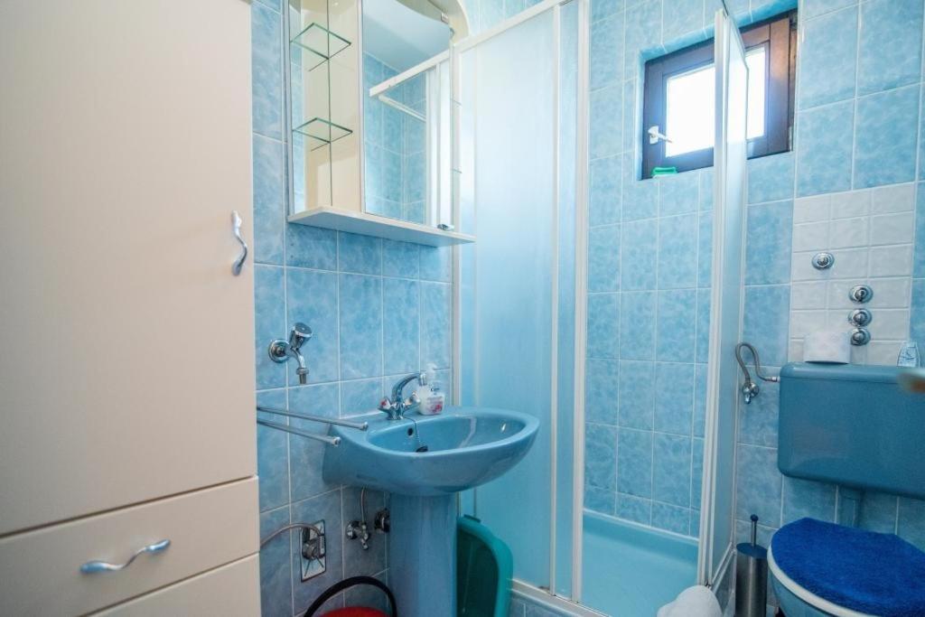 One Bedroom Apartment with Balcony photo 2