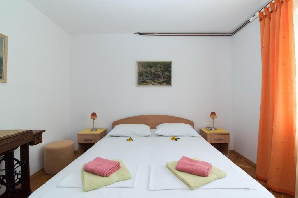 One Bedroom Apartment with Terrace photo 1