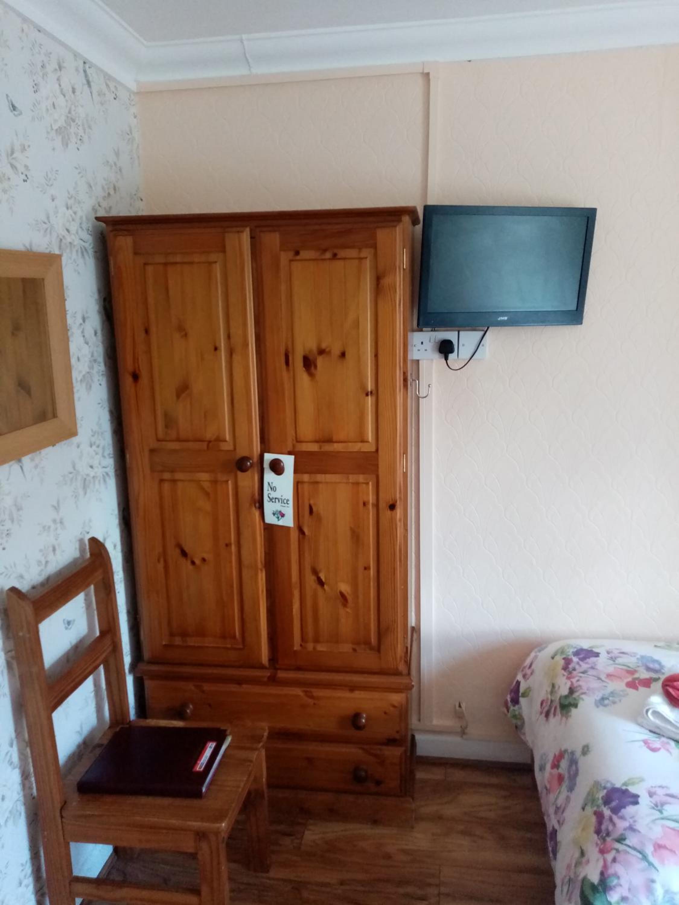 Twin Room - Photo 1
