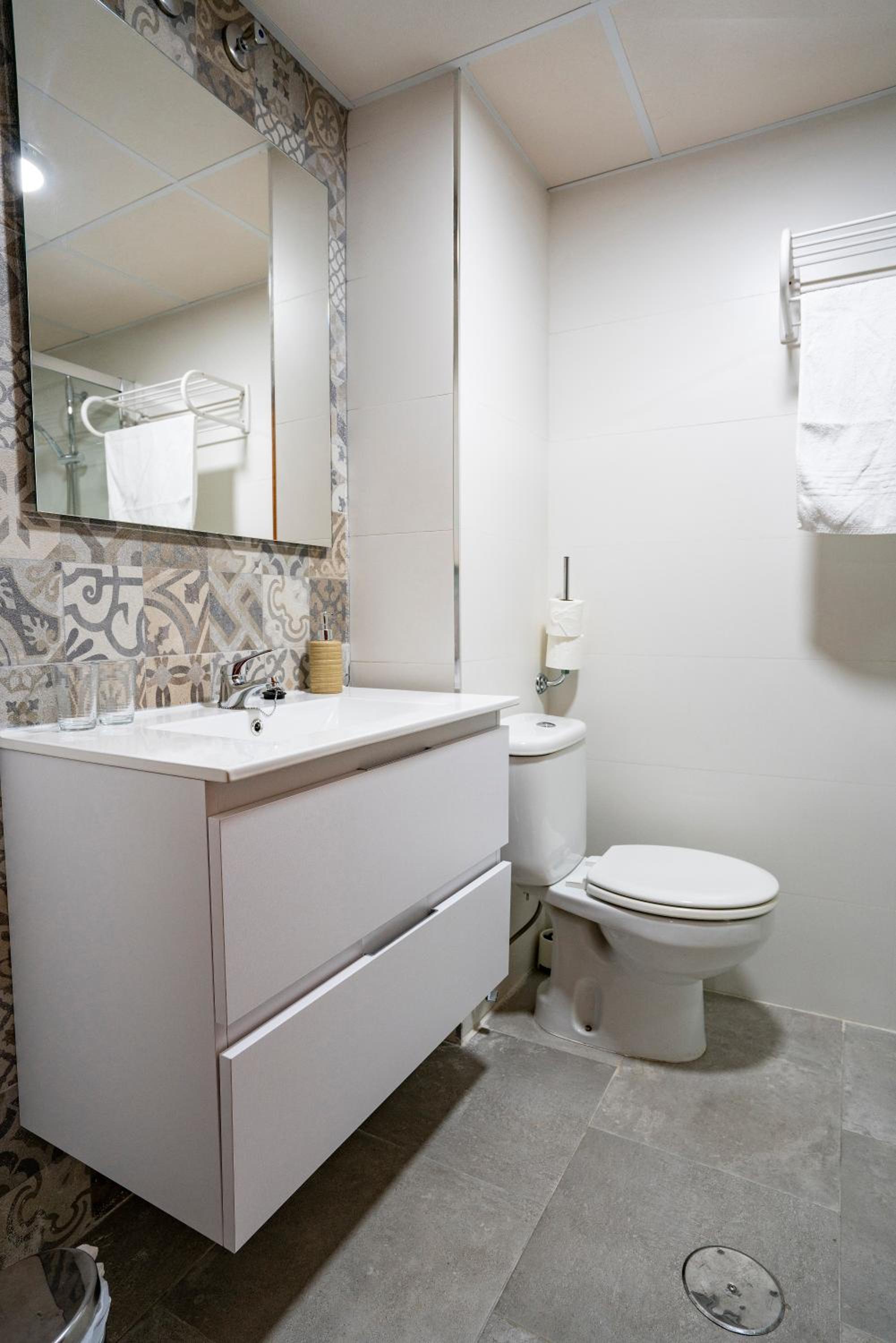 Budget Double Room photo 2
