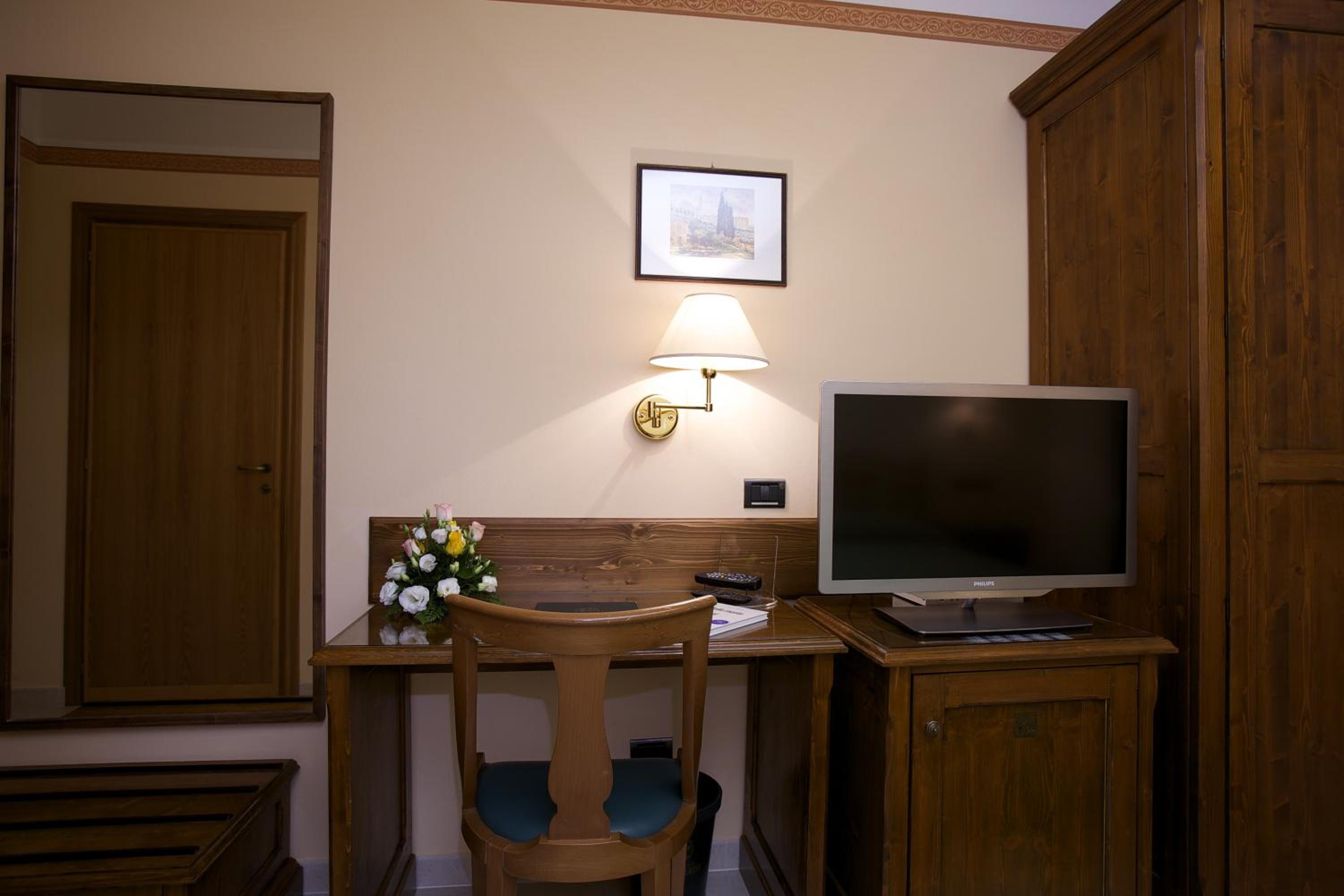 Superior Double or Twin Room - Photo 4
