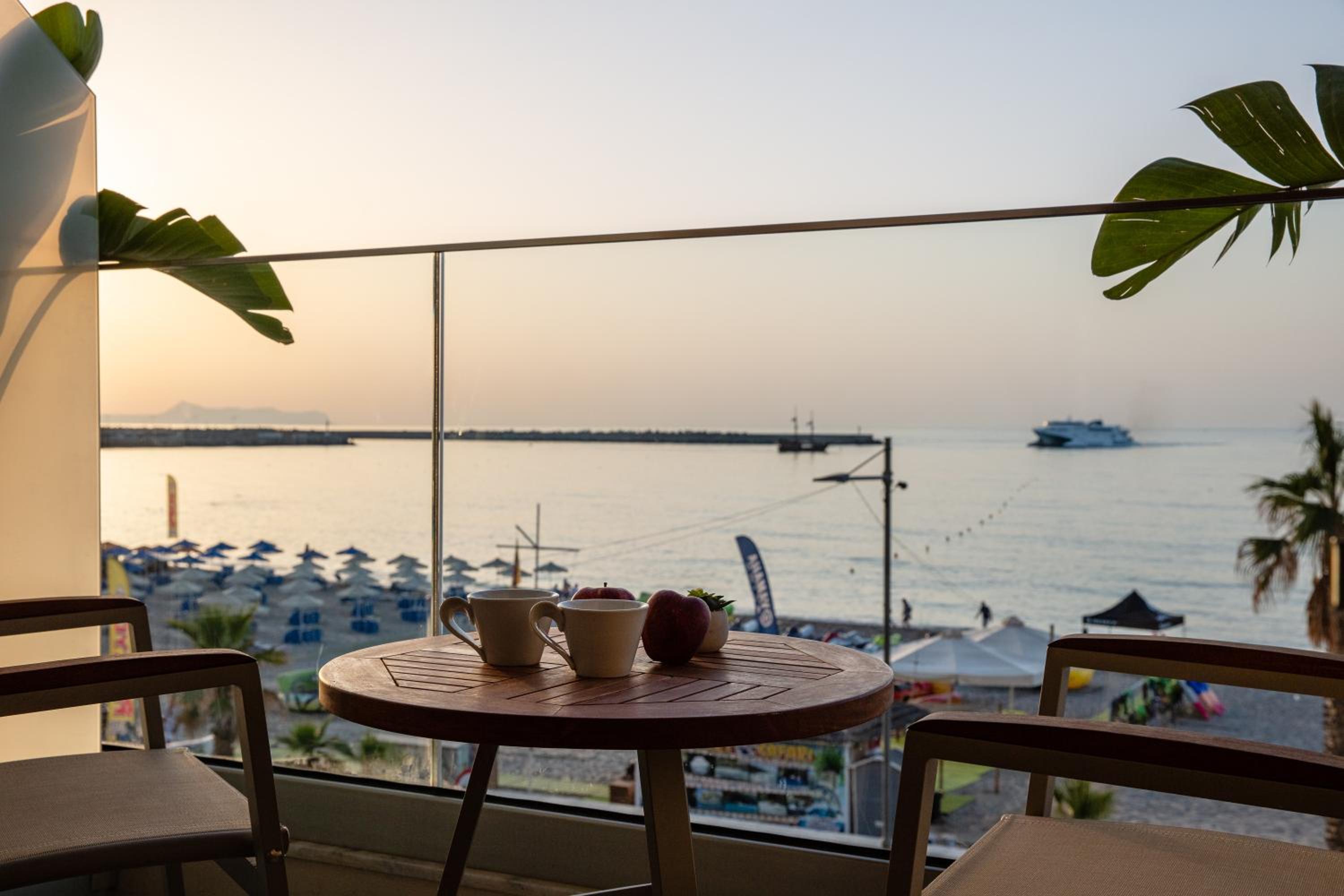 Junior Suite with Sea View - Photo 20