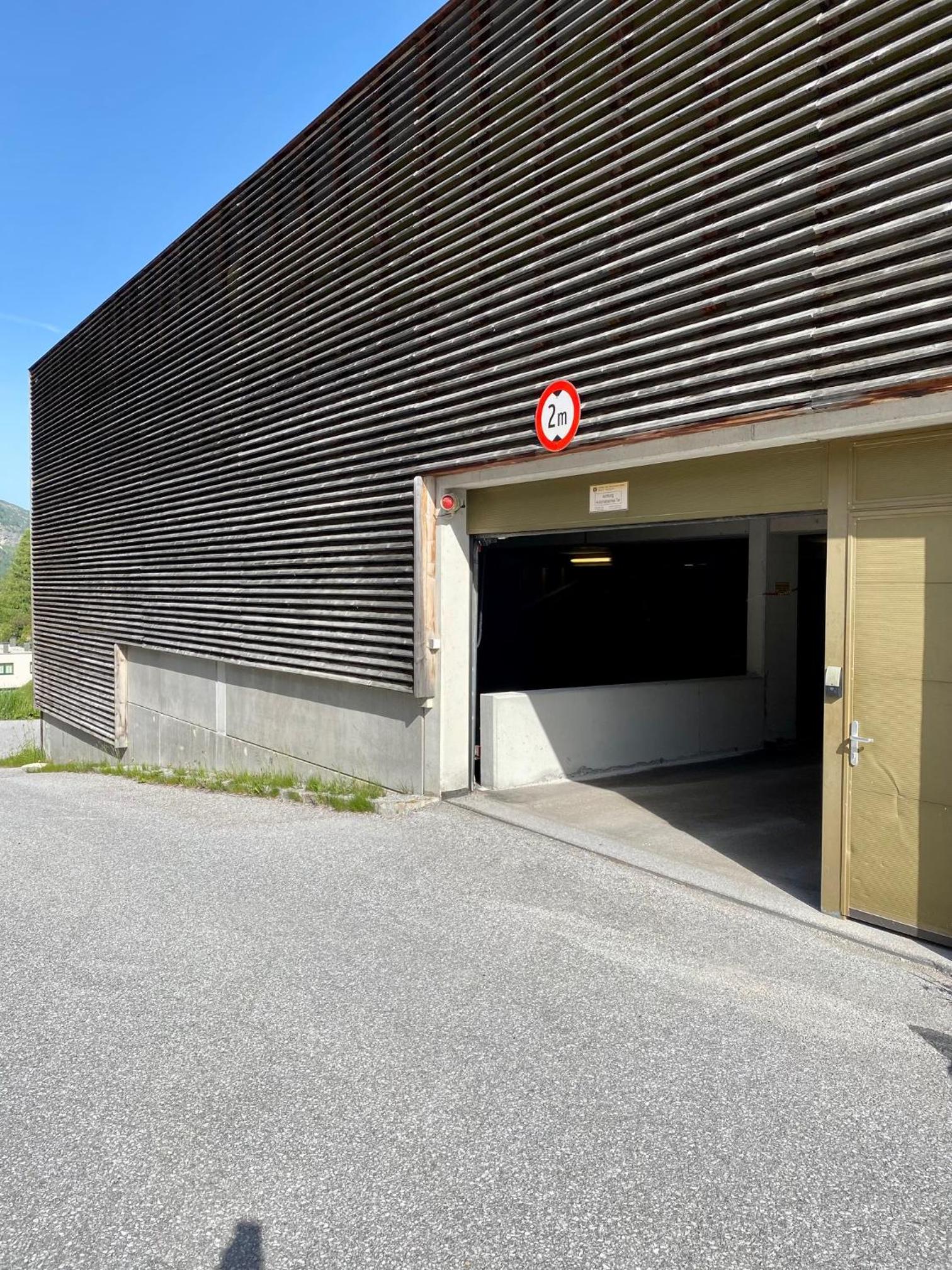 Three-Bedroom Apartment with Mountain View photo 2