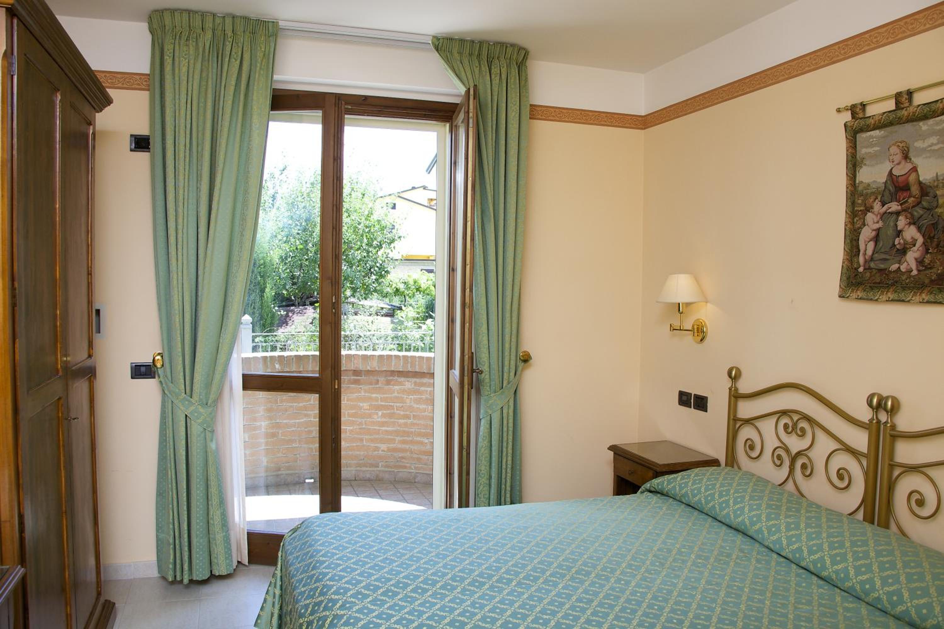 Superior Double or Twin Room - Photo 7