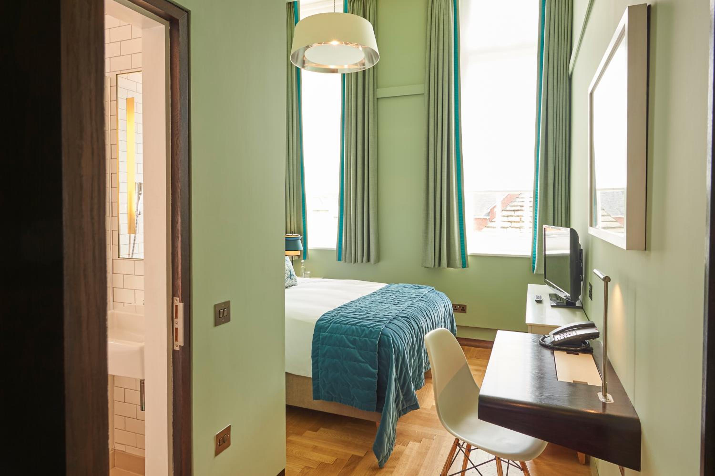 Cozy Double Room - Photo 4