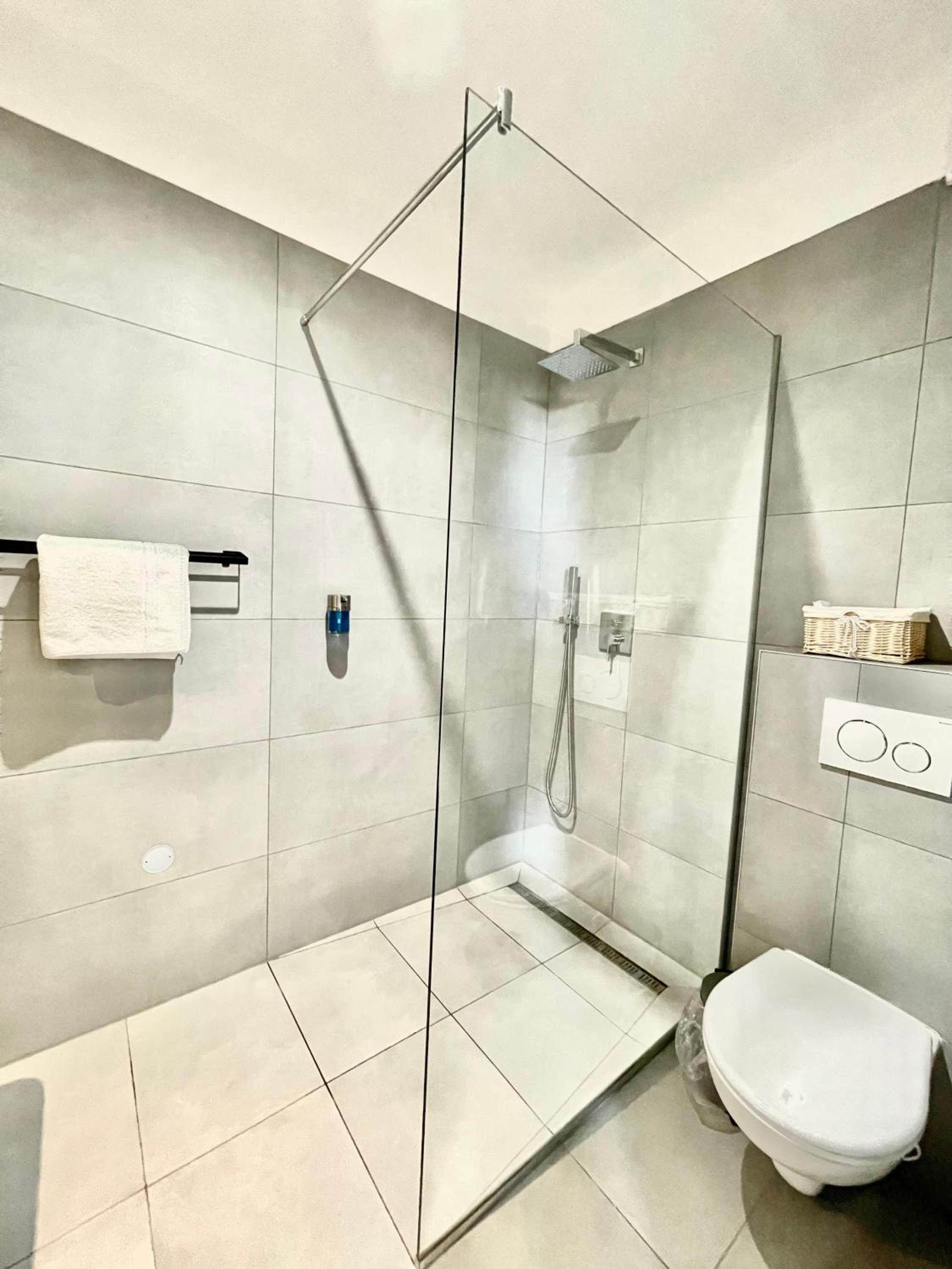 Double Room - Photo 2