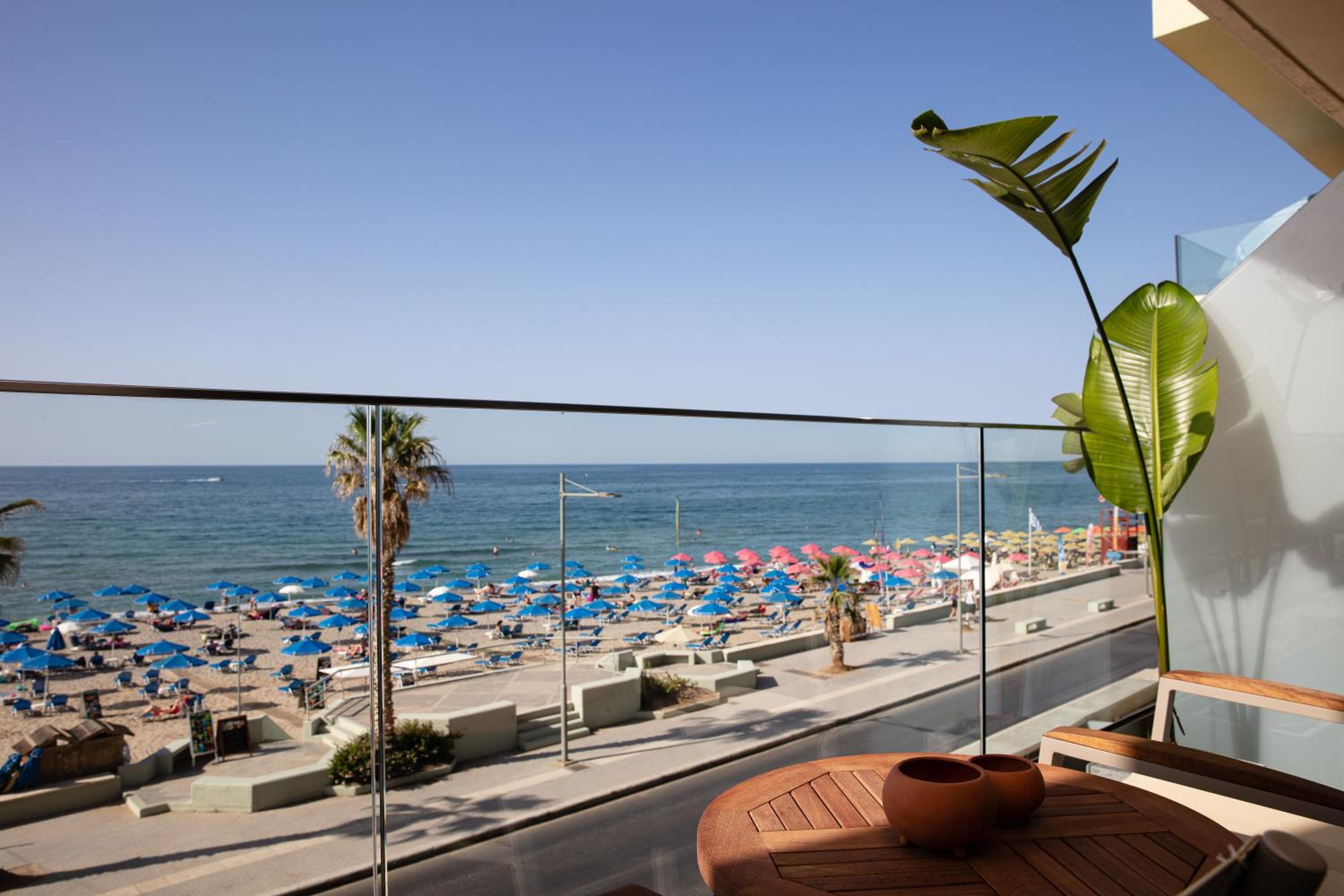 Junior Suite with Sea View - Photo 5